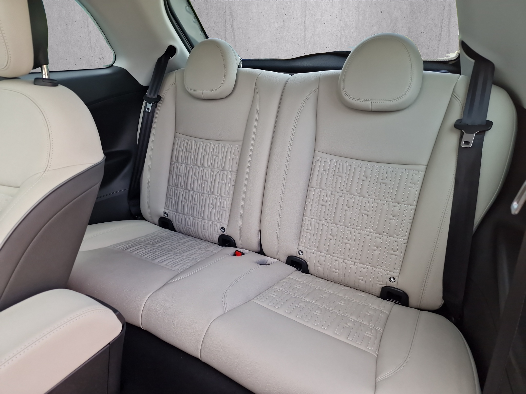 listing desktop thumbnail image 11