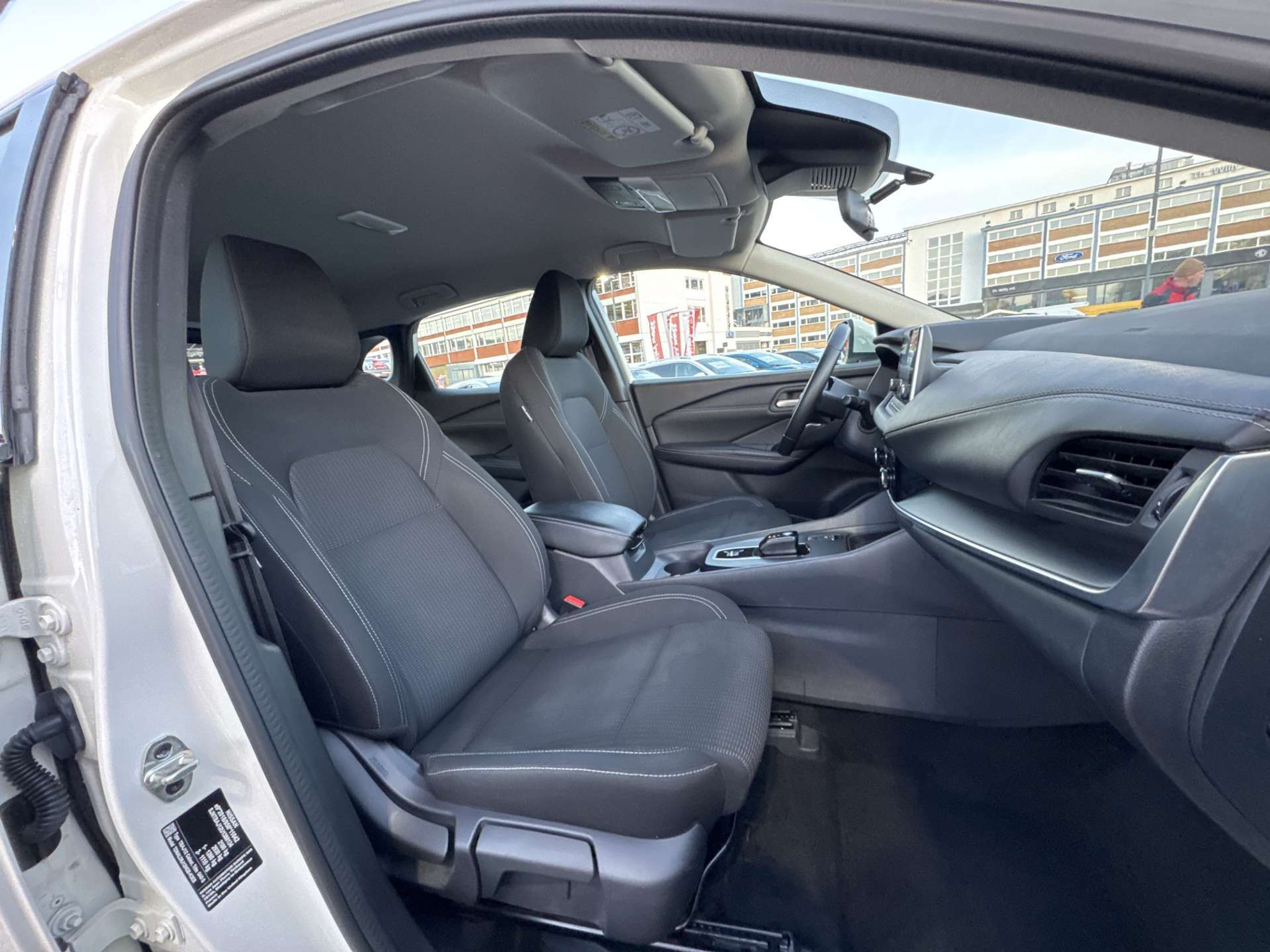 listing desktop thumbnail image 12