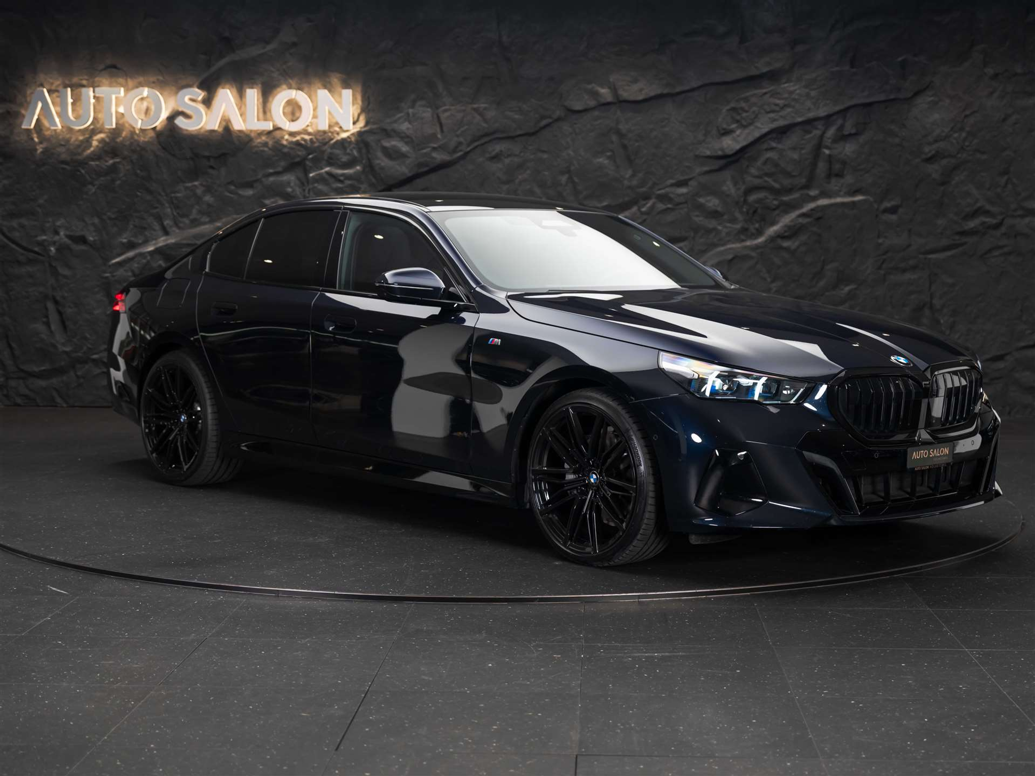 listing desktop thumbnail image 5