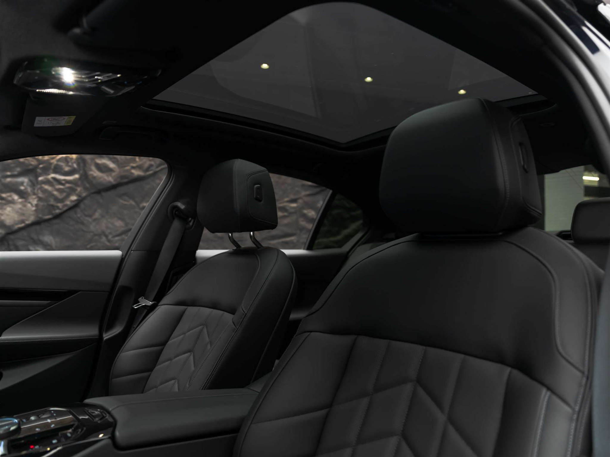 listing desktop thumbnail image 13