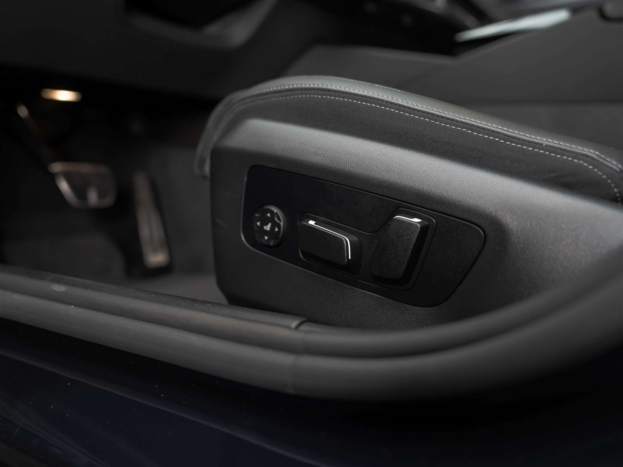 listing desktop thumbnail image 32