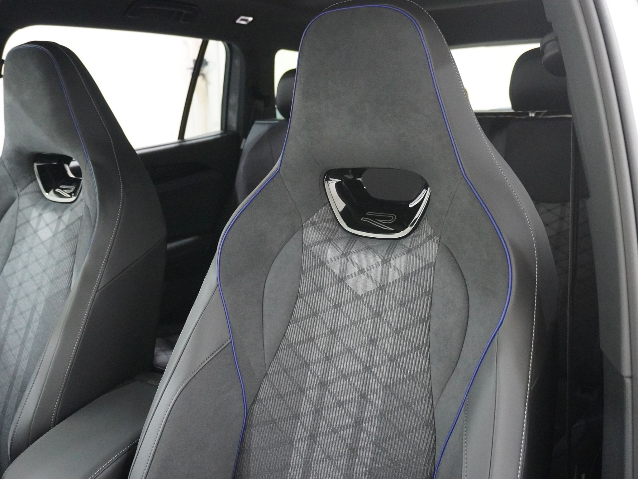 listing desktop thumbnail image 13