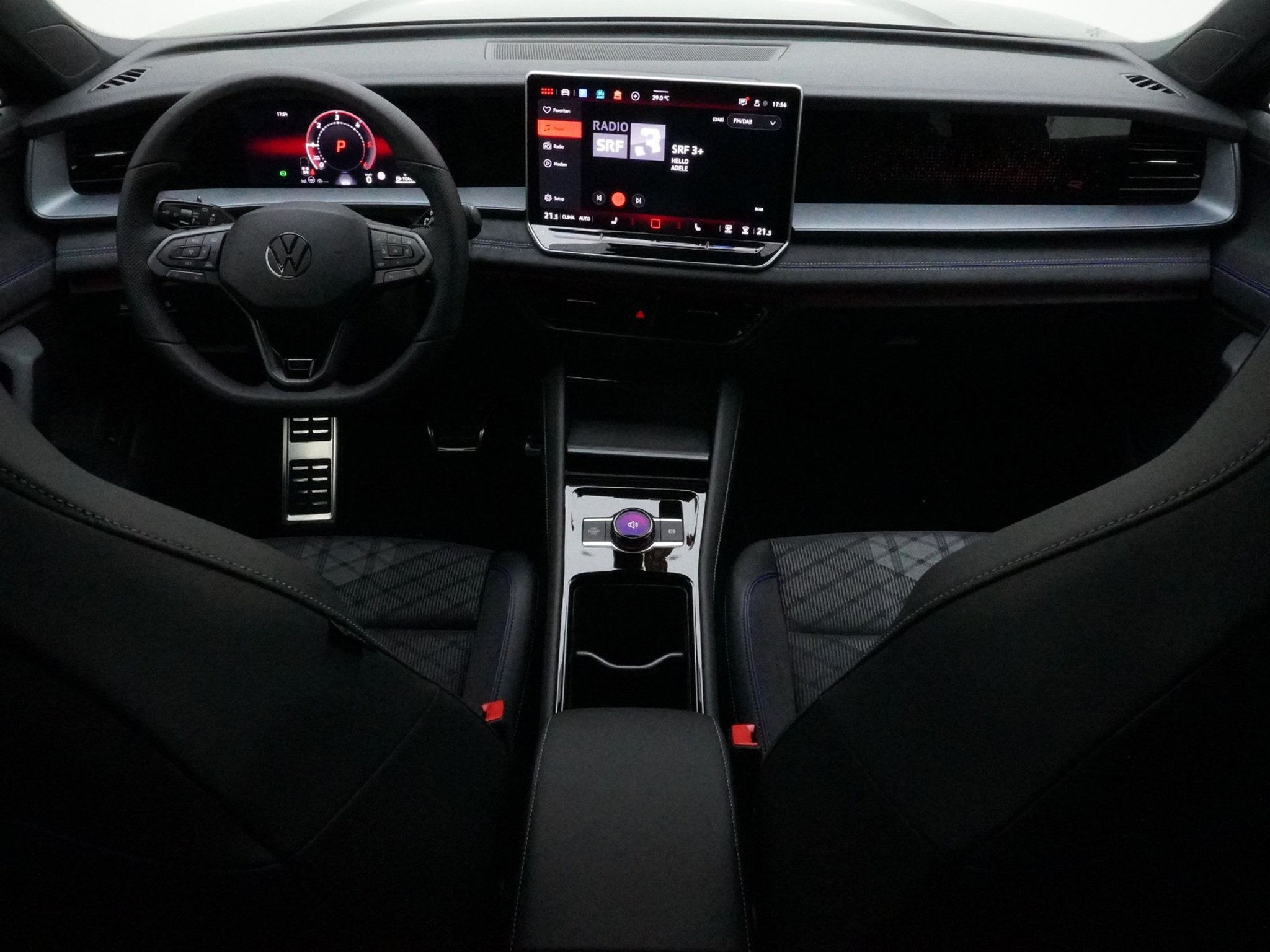 listing desktop thumbnail image 11