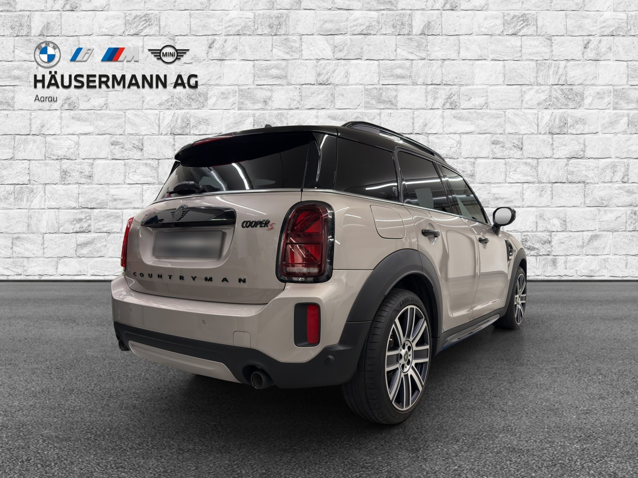 listing desktop thumbnail image 4