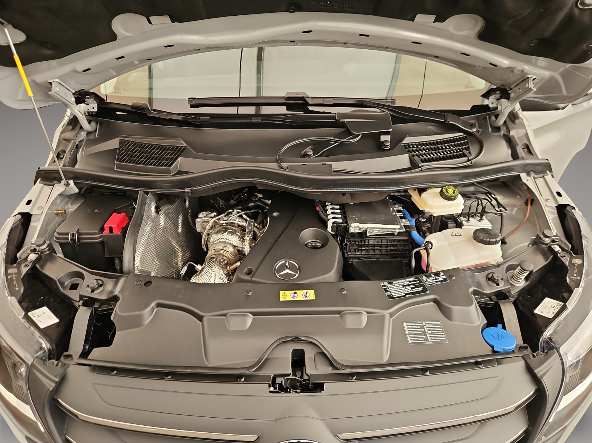 listing desktop thumbnail image 12