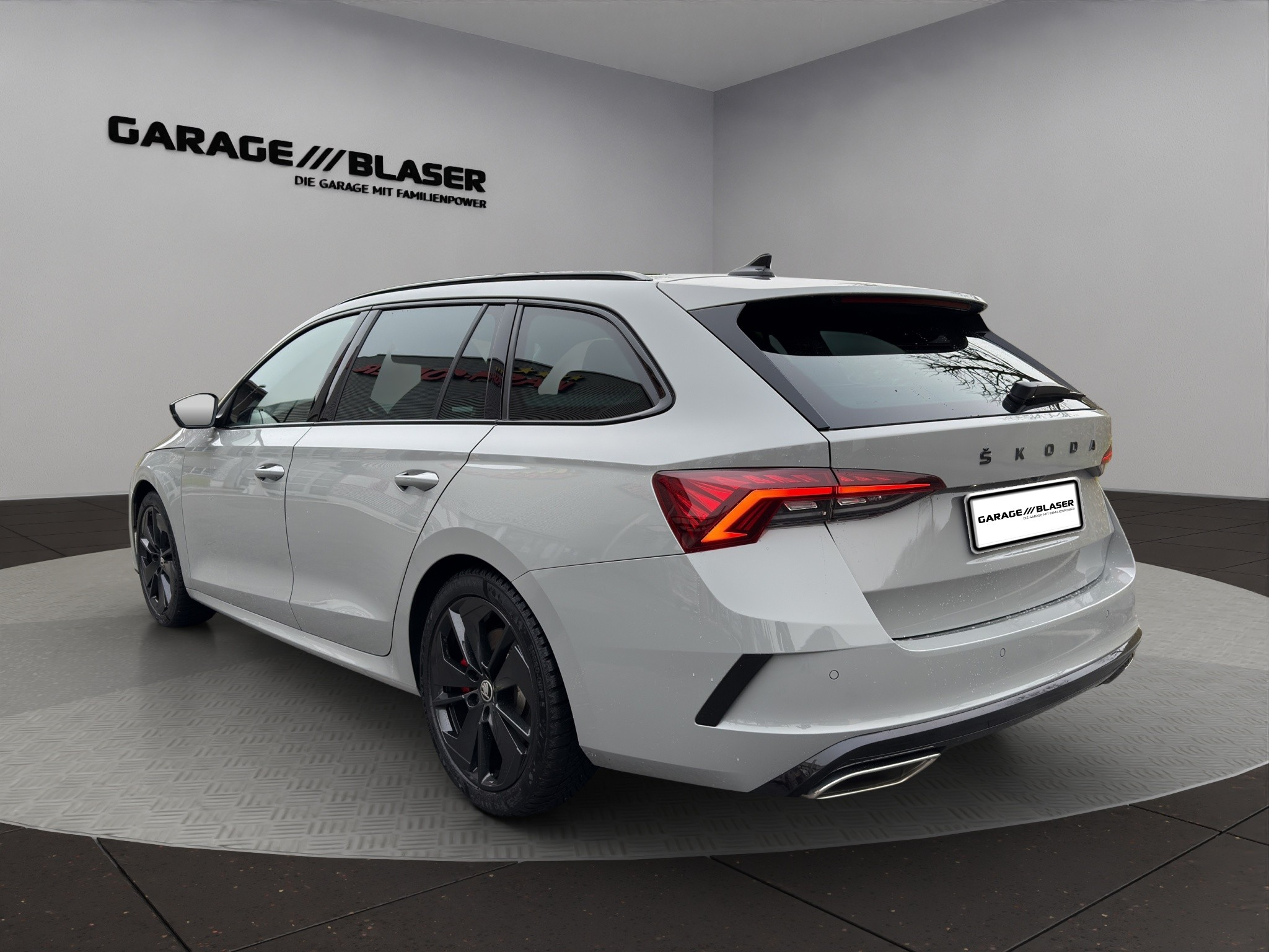 listing desktop thumbnail image 2