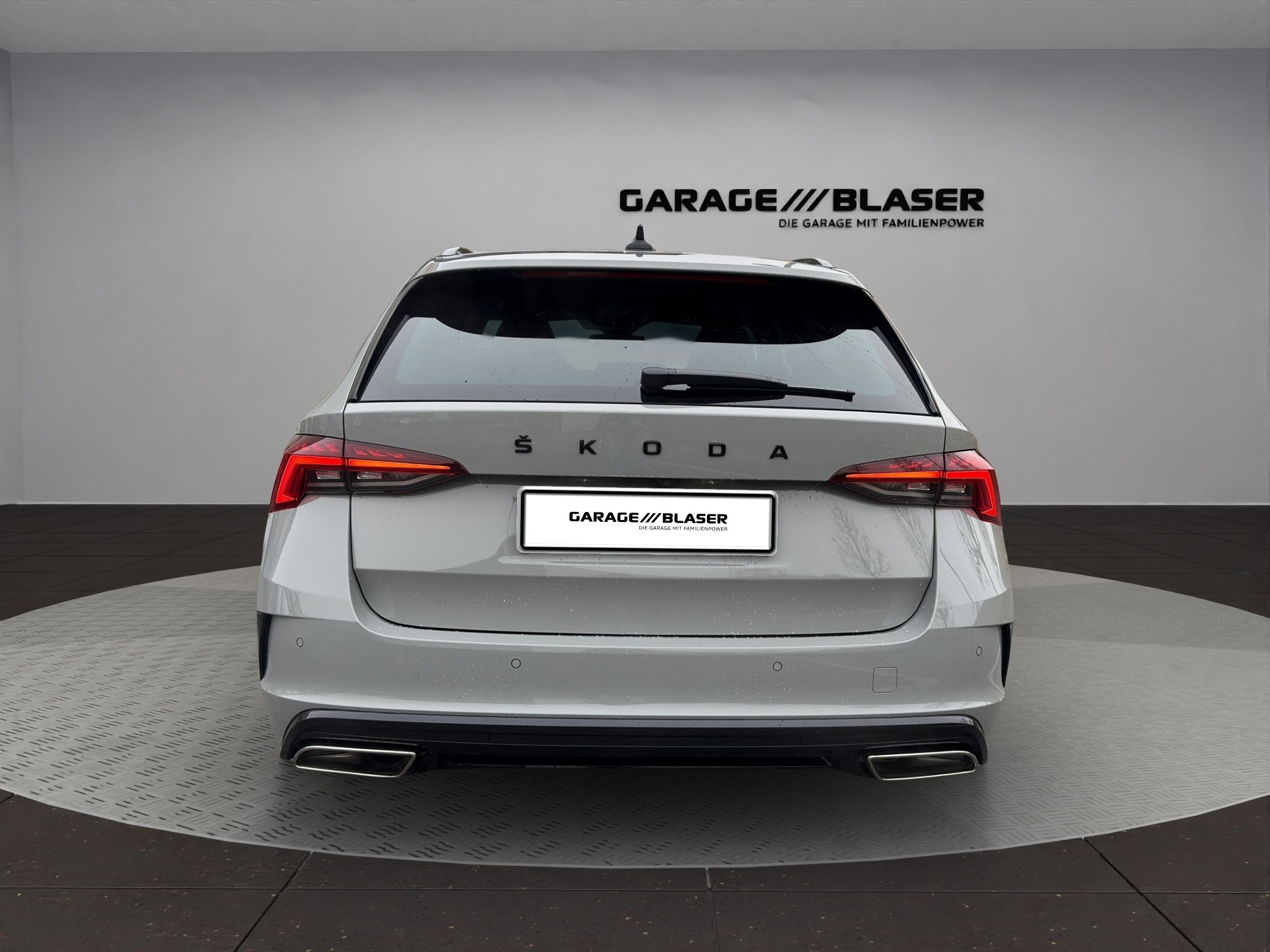 listing desktop thumbnail image 3