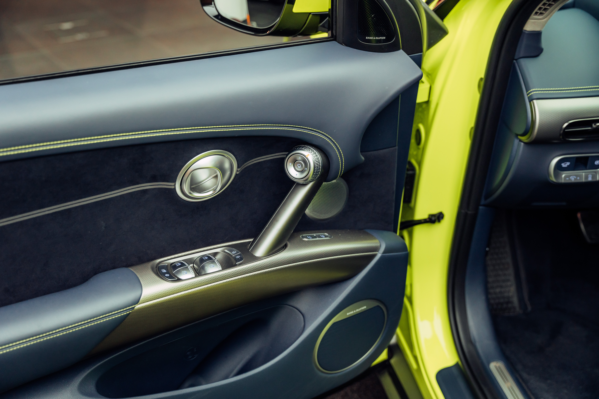 listing desktop thumbnail image 10