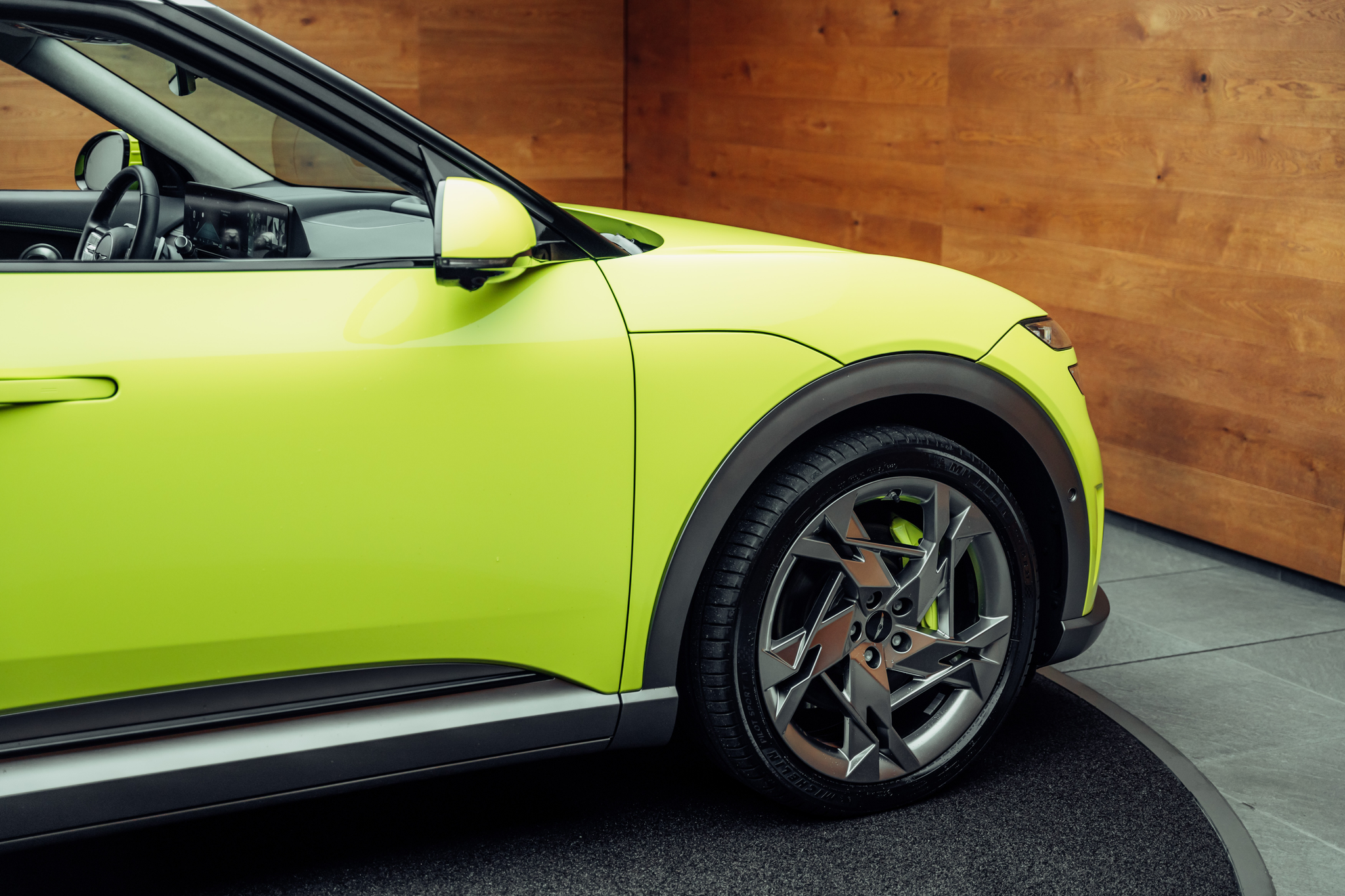 listing desktop thumbnail image 23