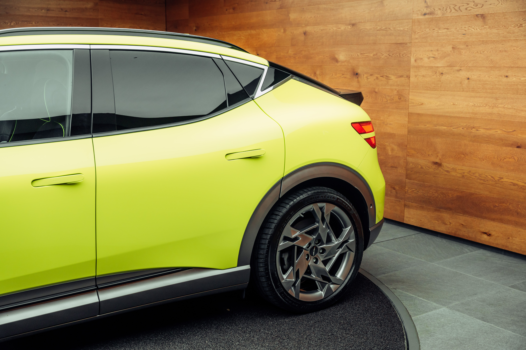 listing desktop thumbnail image 22