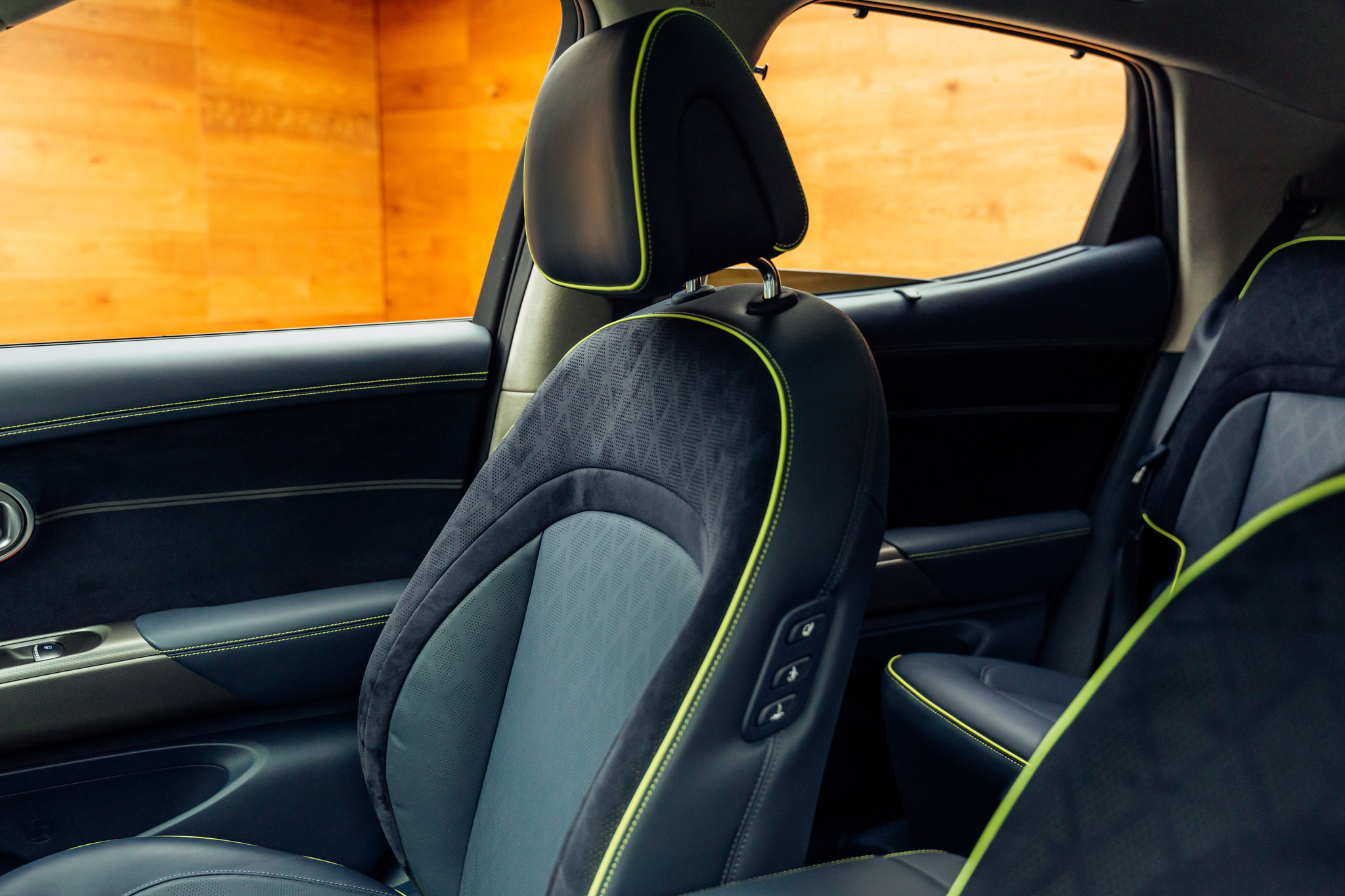 listing desktop thumbnail image 11