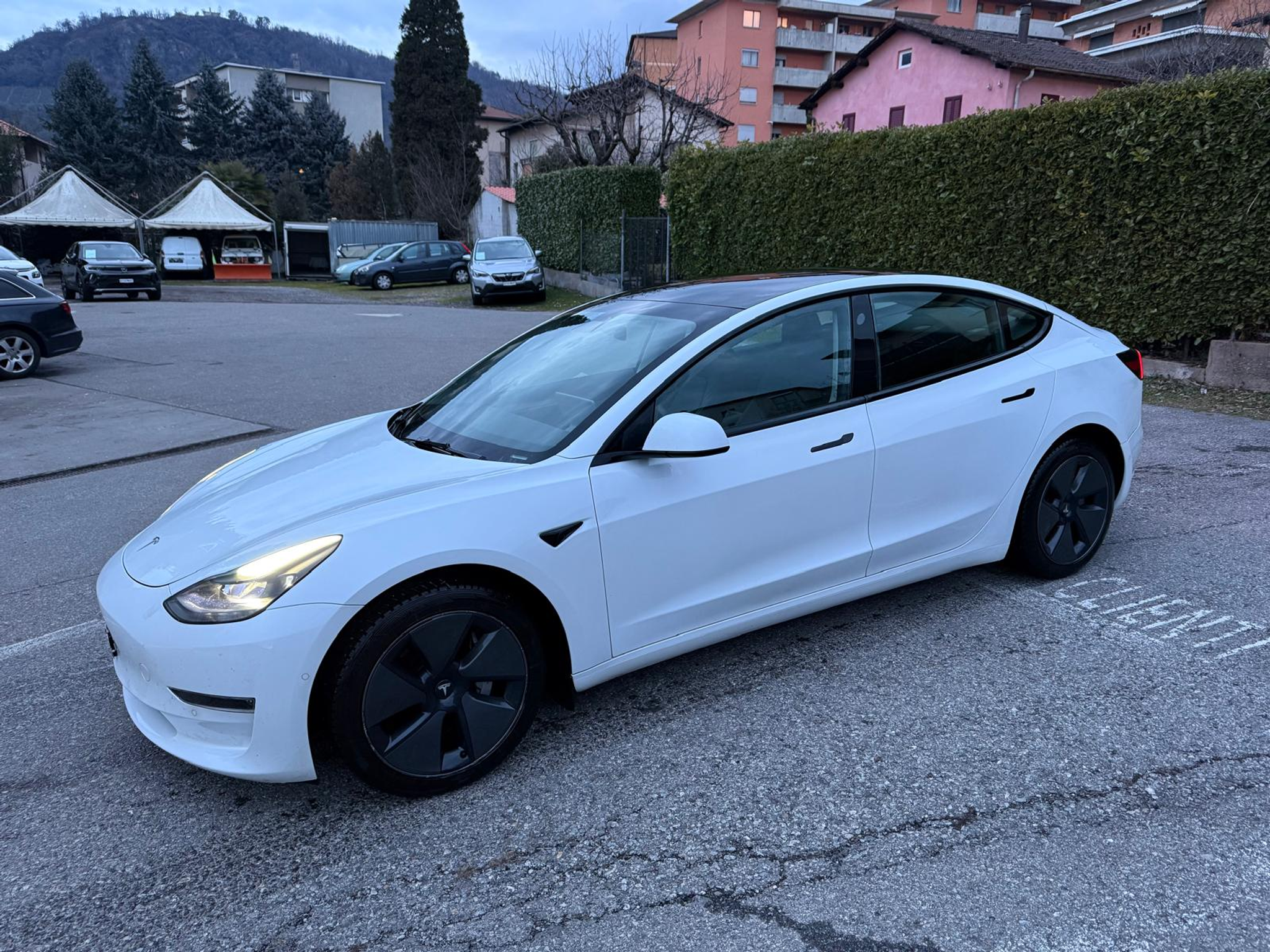 listing desktop thumbnail image 11