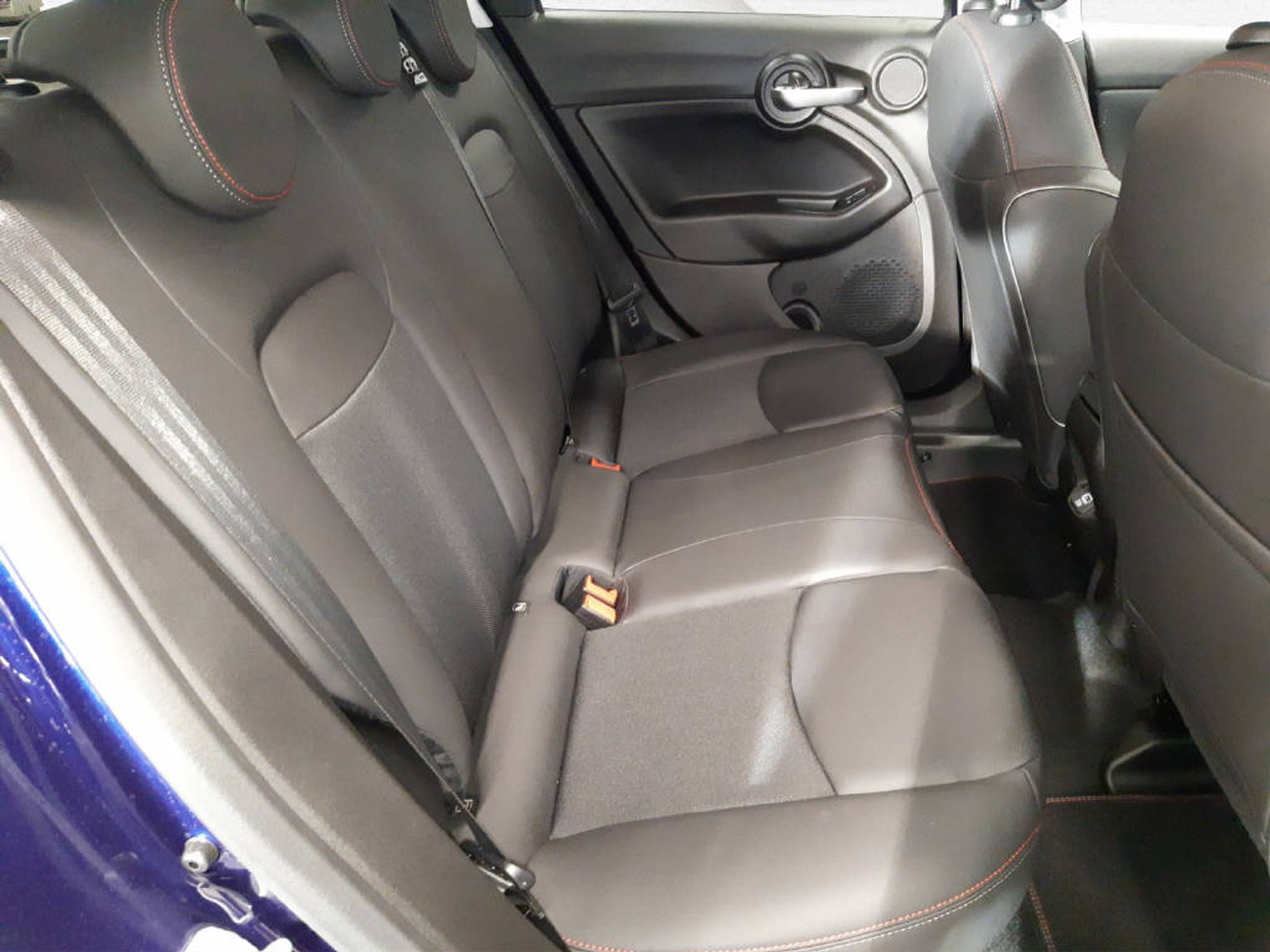 listing desktop thumbnail image 15