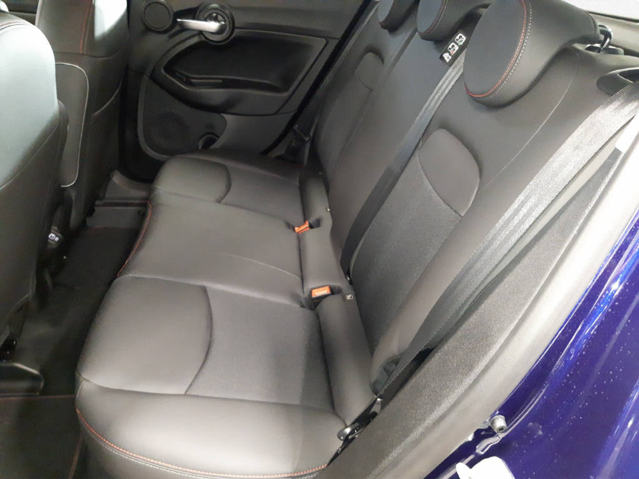 listing desktop thumbnail image 9