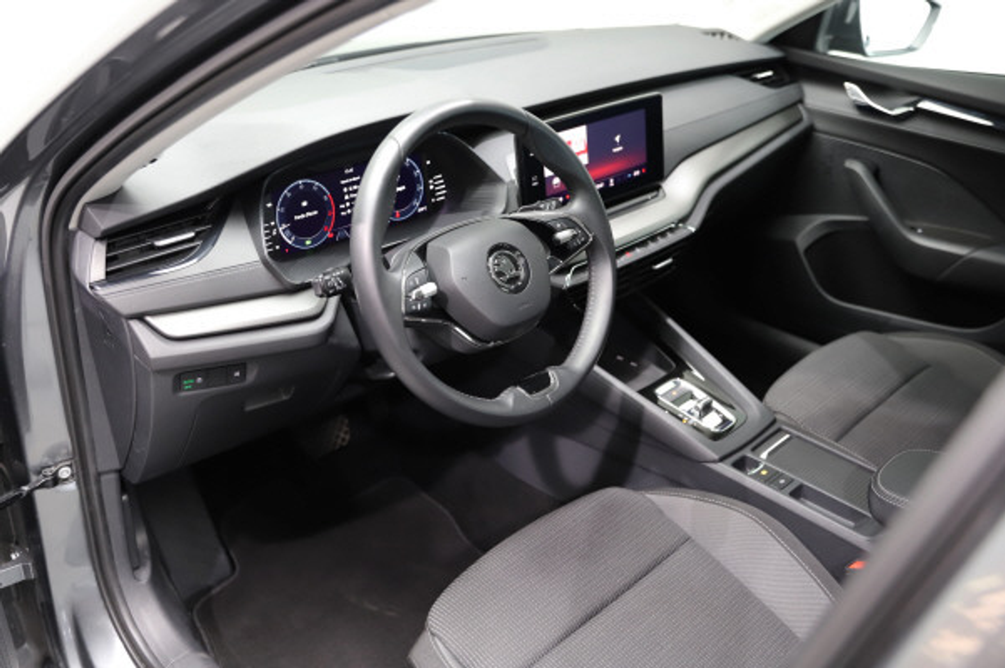 listing desktop thumbnail image 7