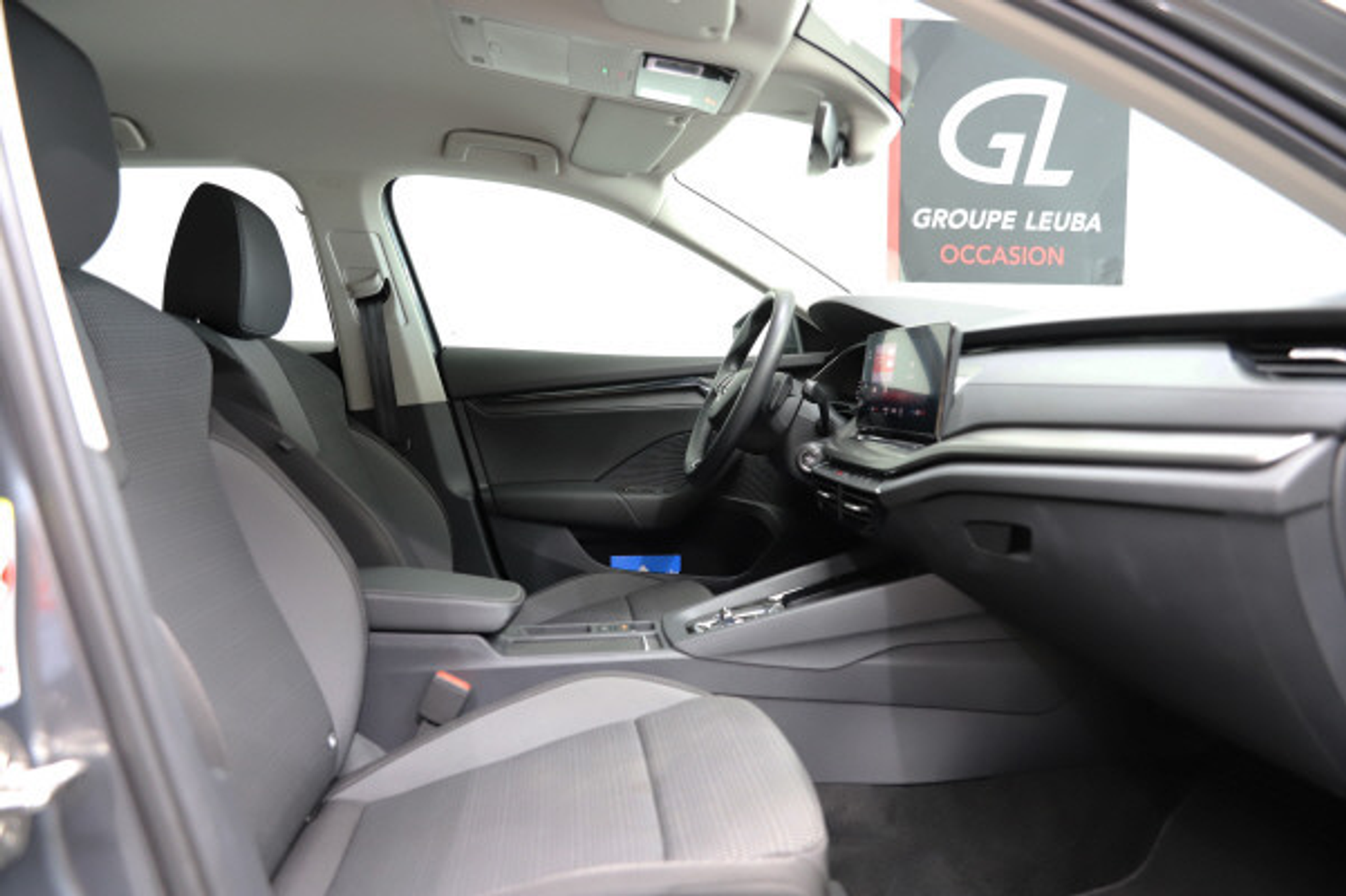 listing desktop thumbnail image 8