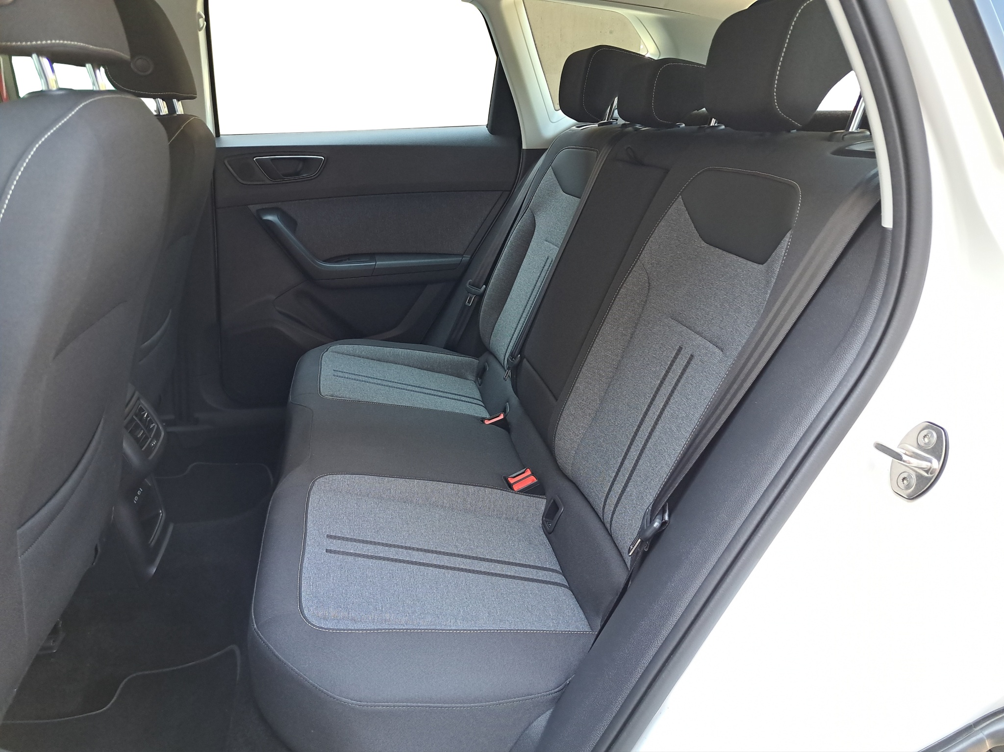 listing desktop thumbnail image 9