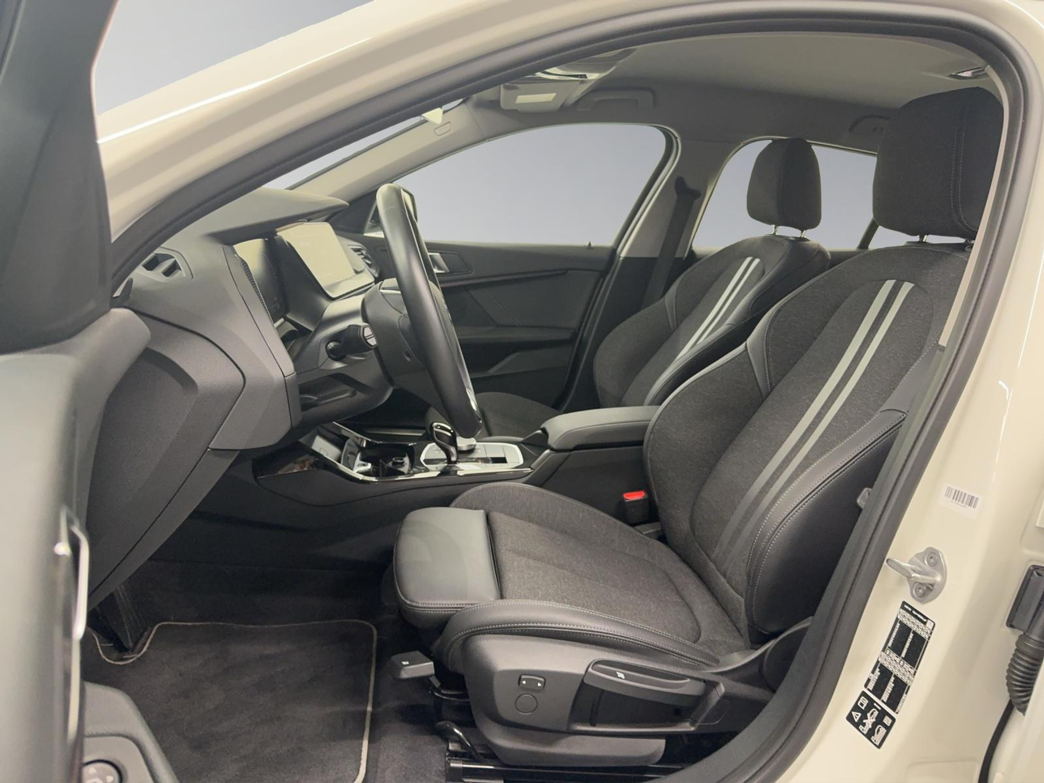 listing desktop thumbnail image 10