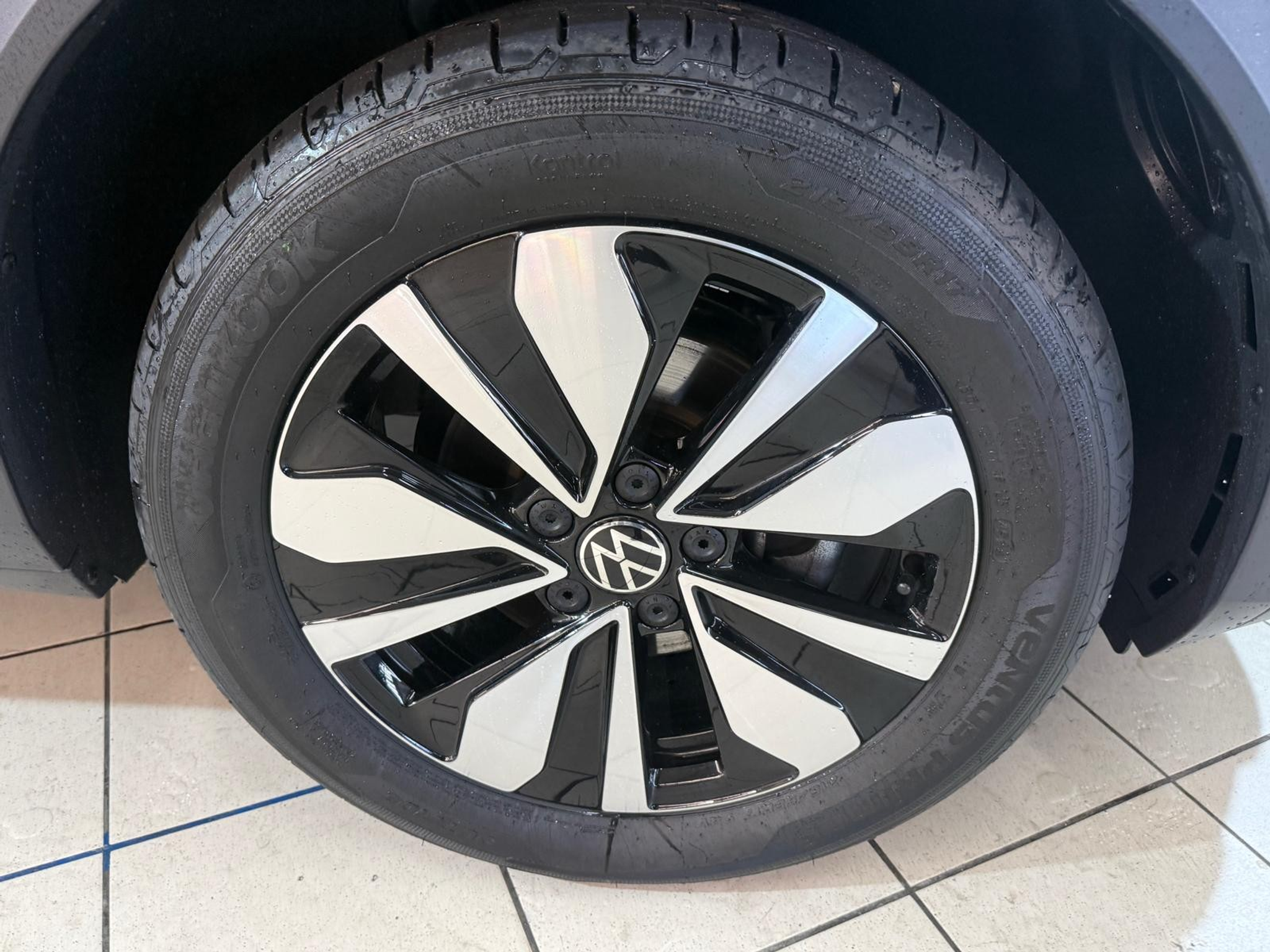 listing desktop thumbnail image 4