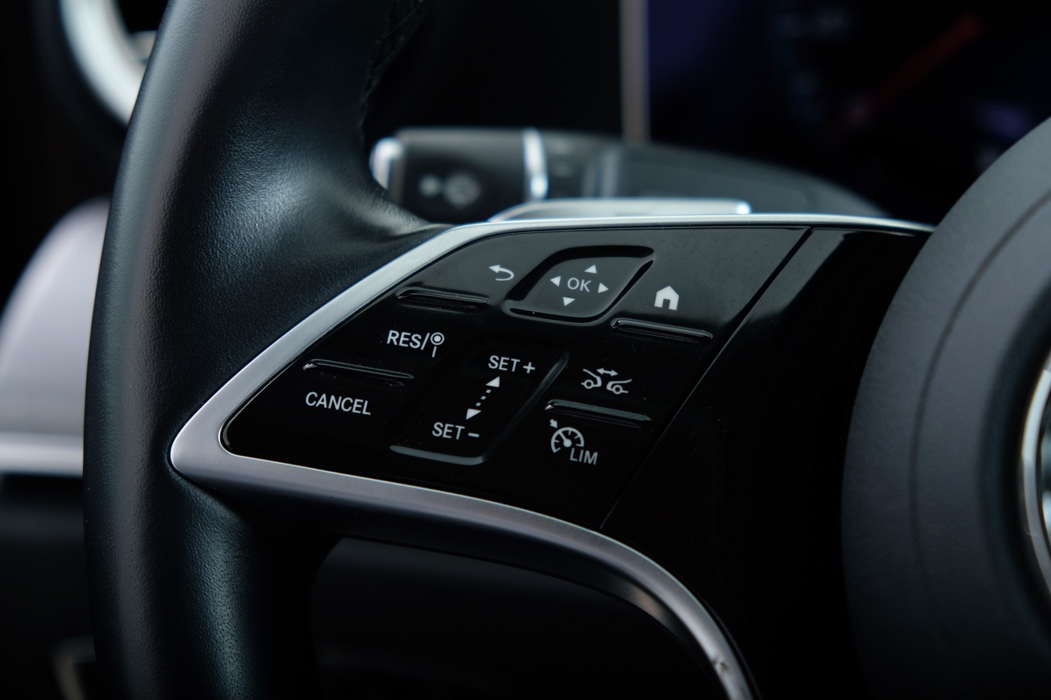 listing desktop thumbnail image 11