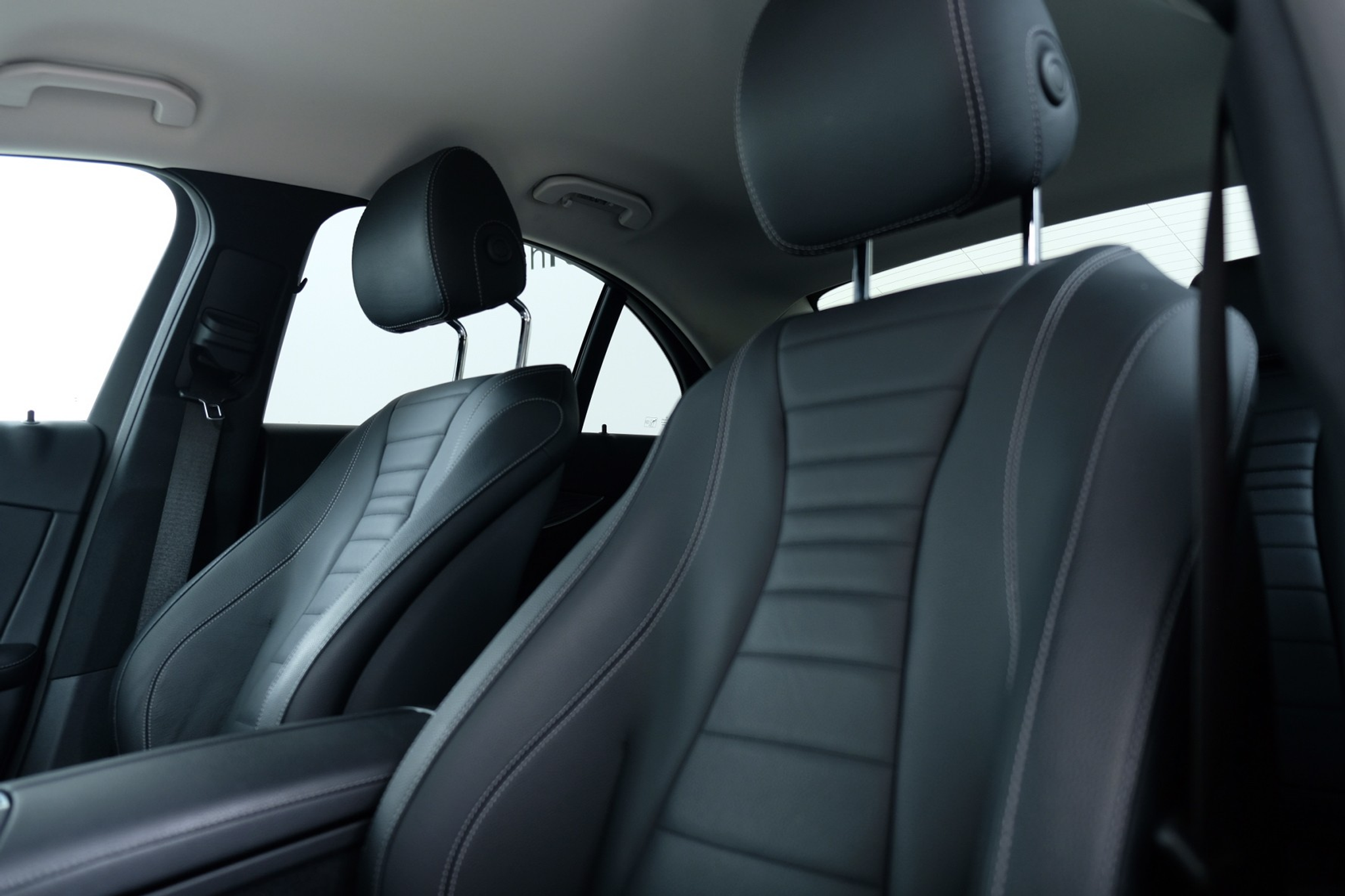 listing desktop thumbnail image 6