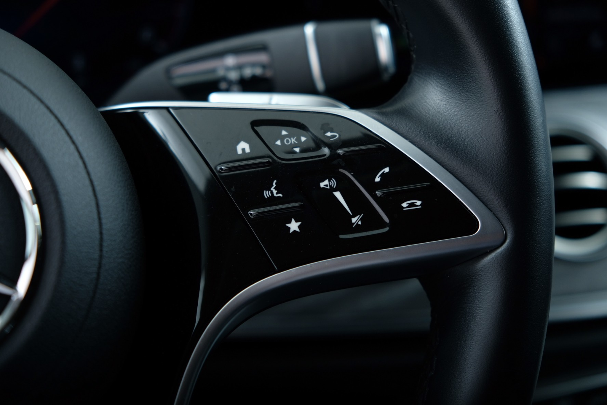 listing desktop thumbnail image 12