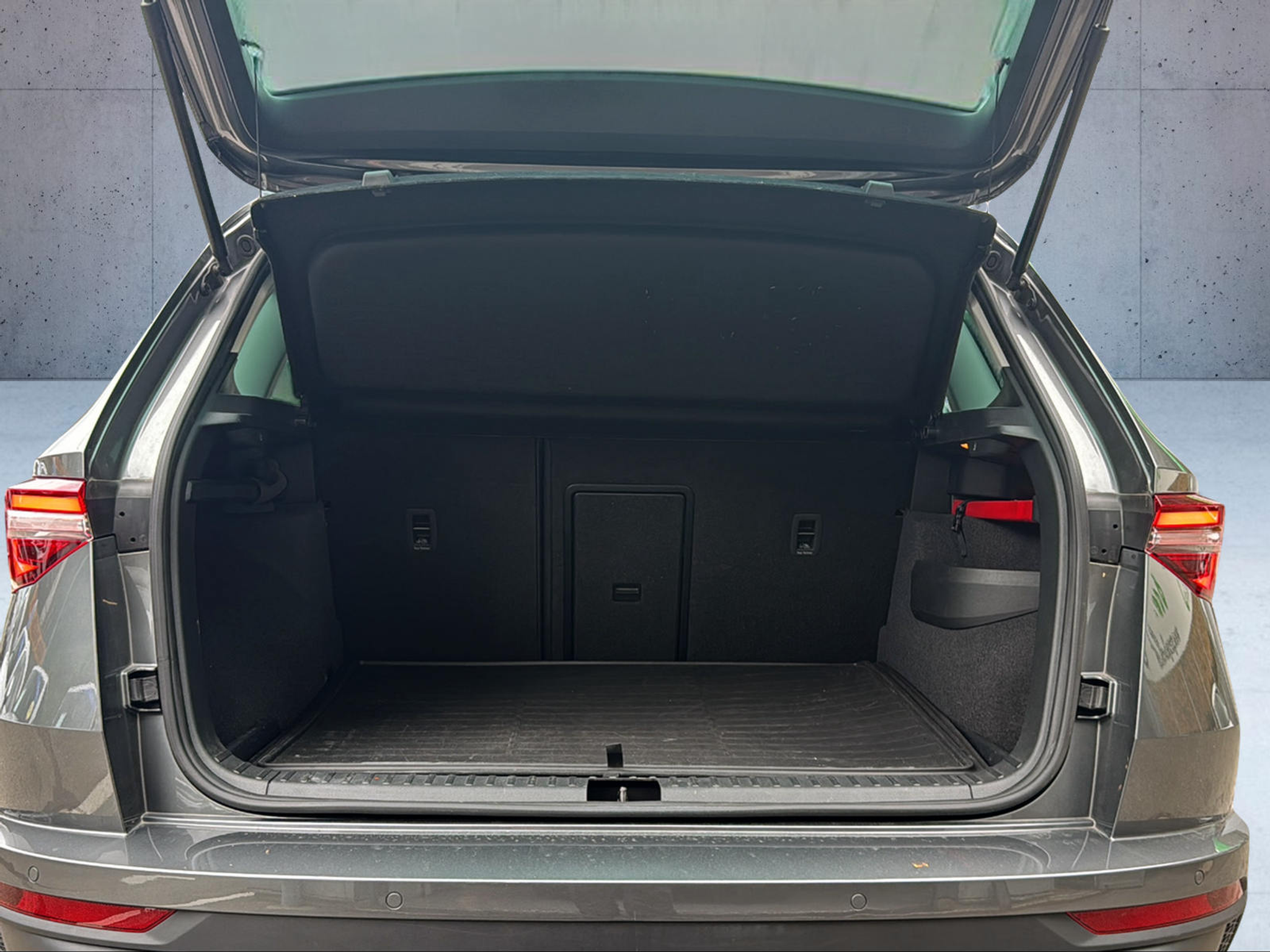 listing desktop thumbnail image 9