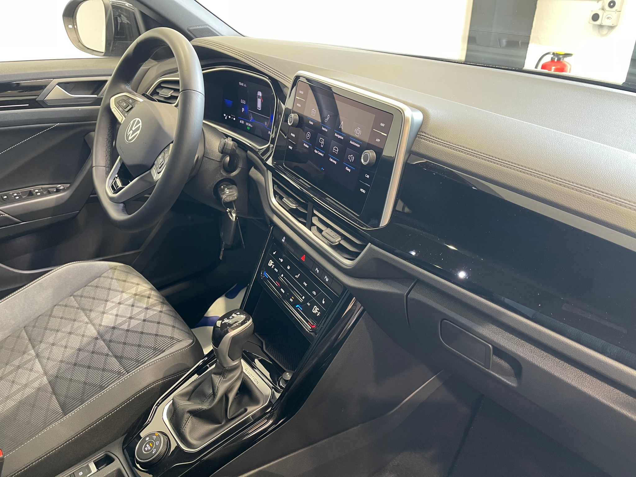 listing desktop thumbnail image 14