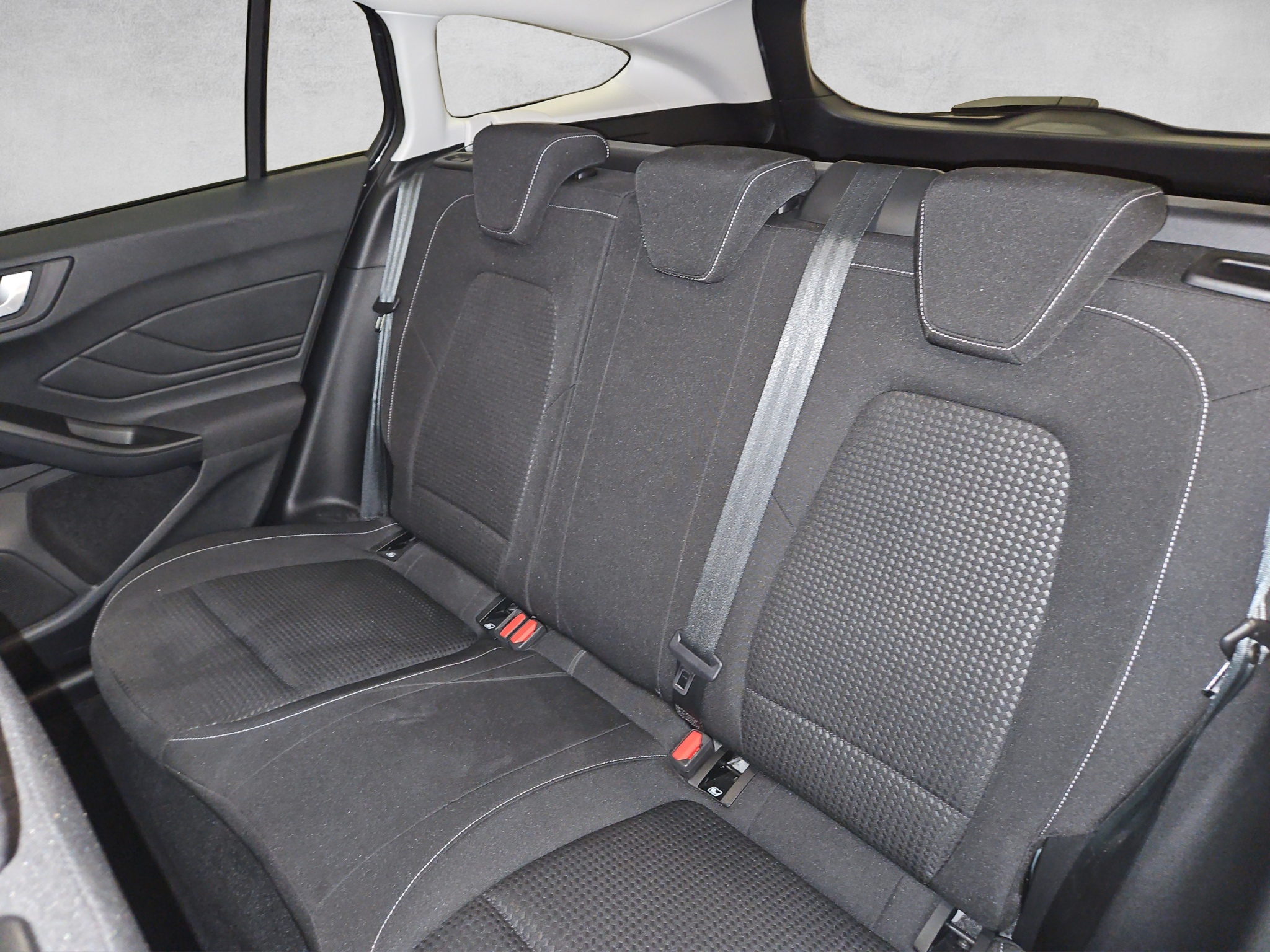 listing desktop thumbnail image 9