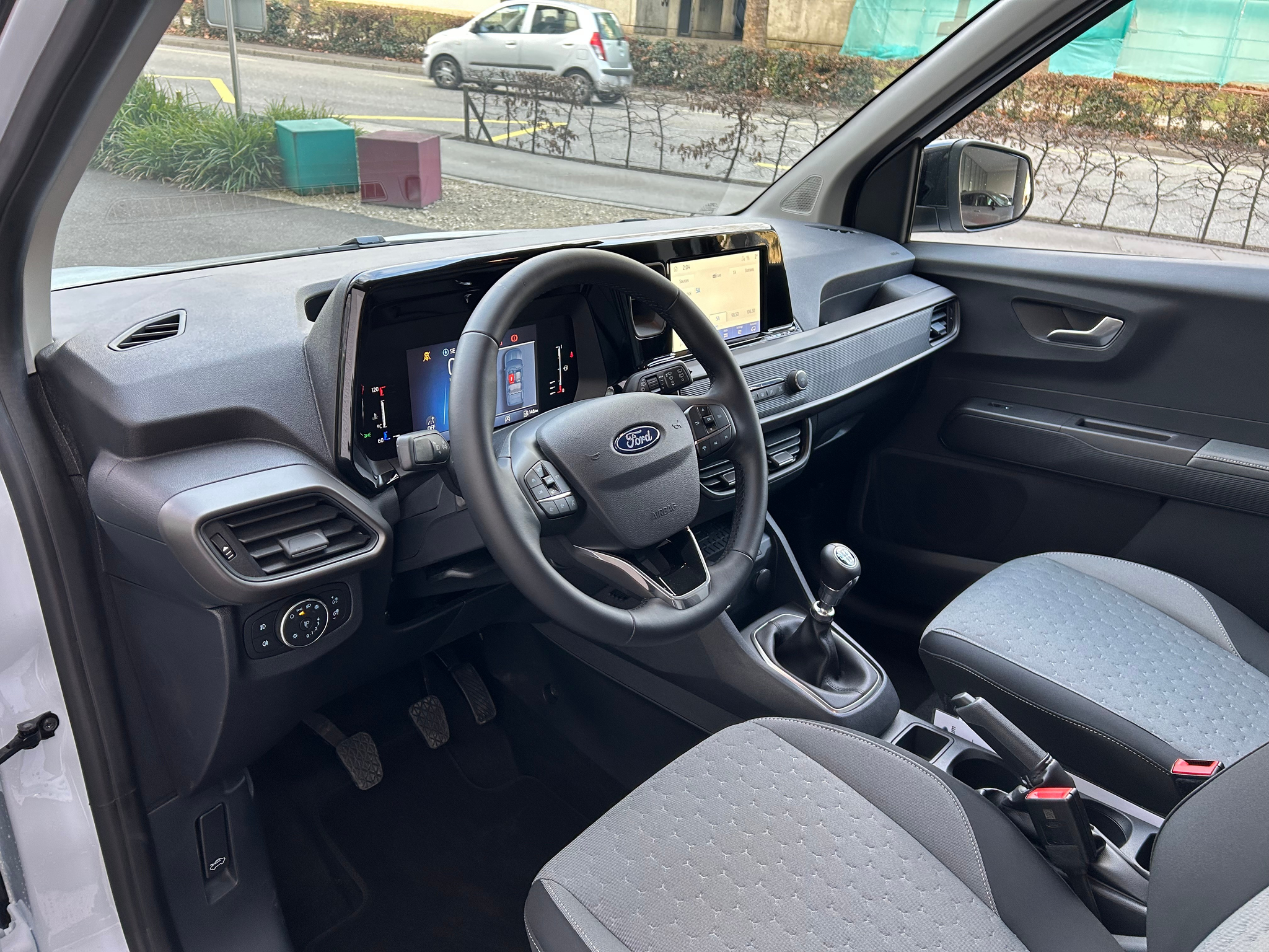 listing desktop thumbnail image 7