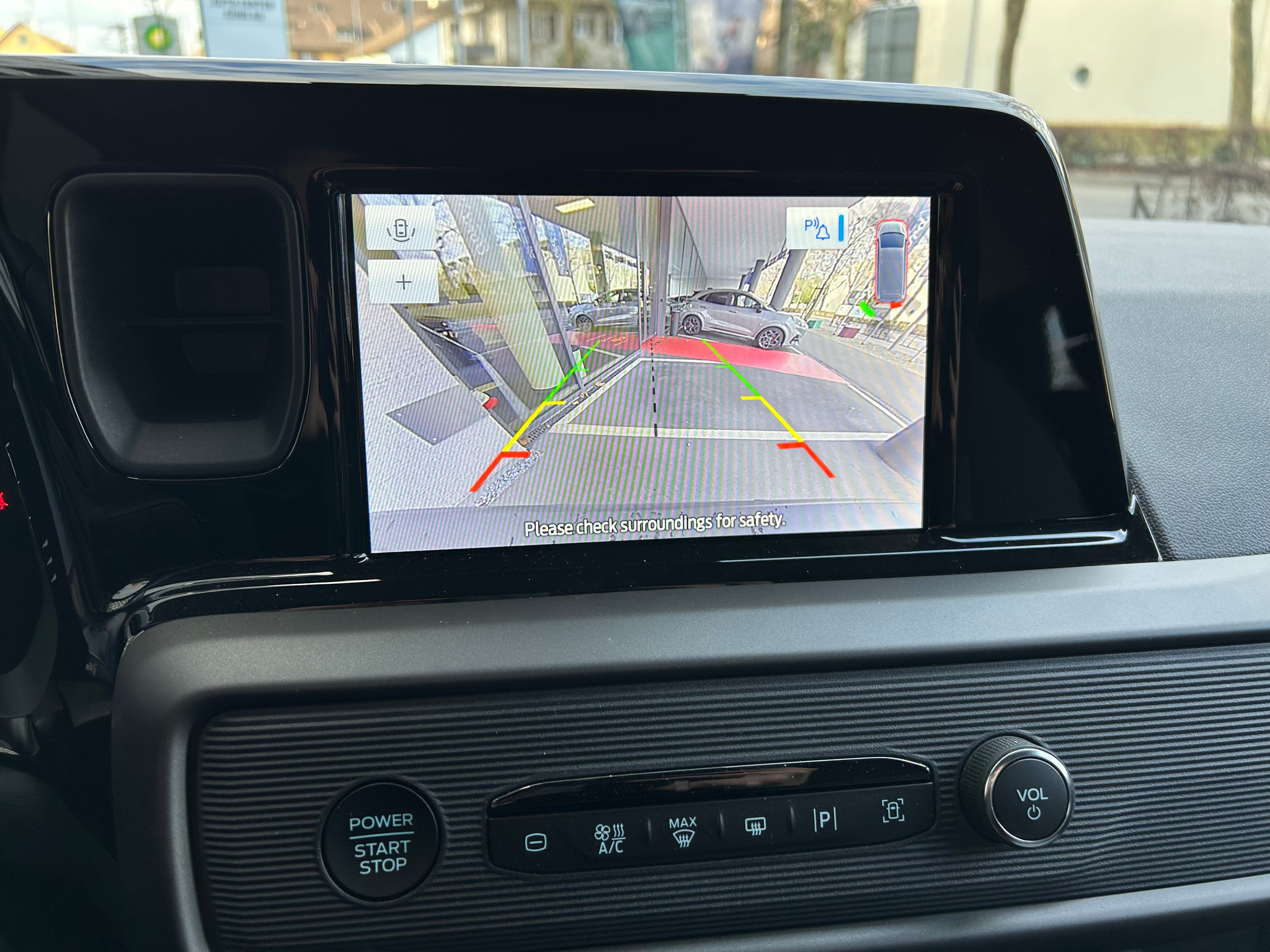 listing desktop thumbnail image 9