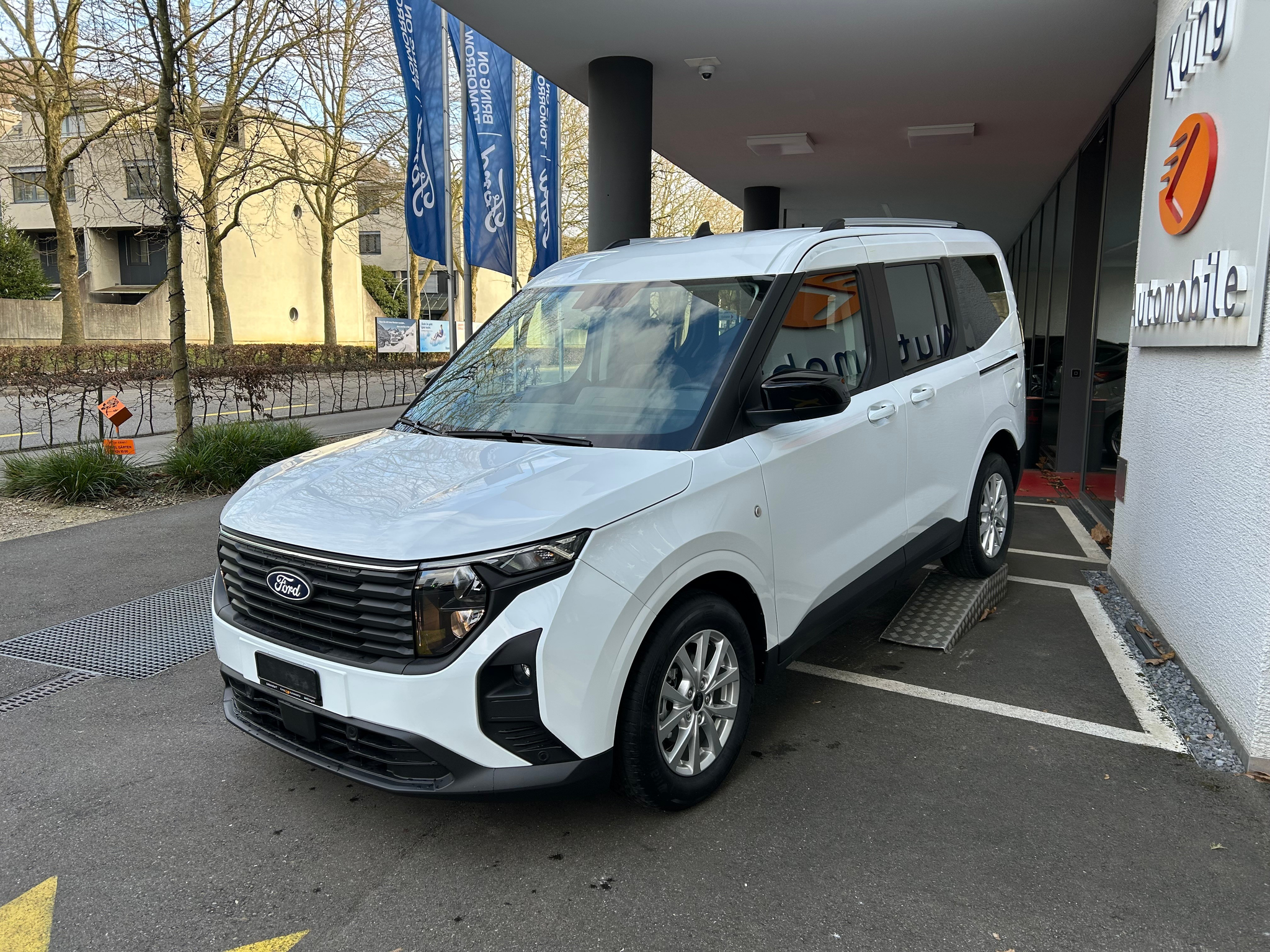 listing desktop thumbnail image 2