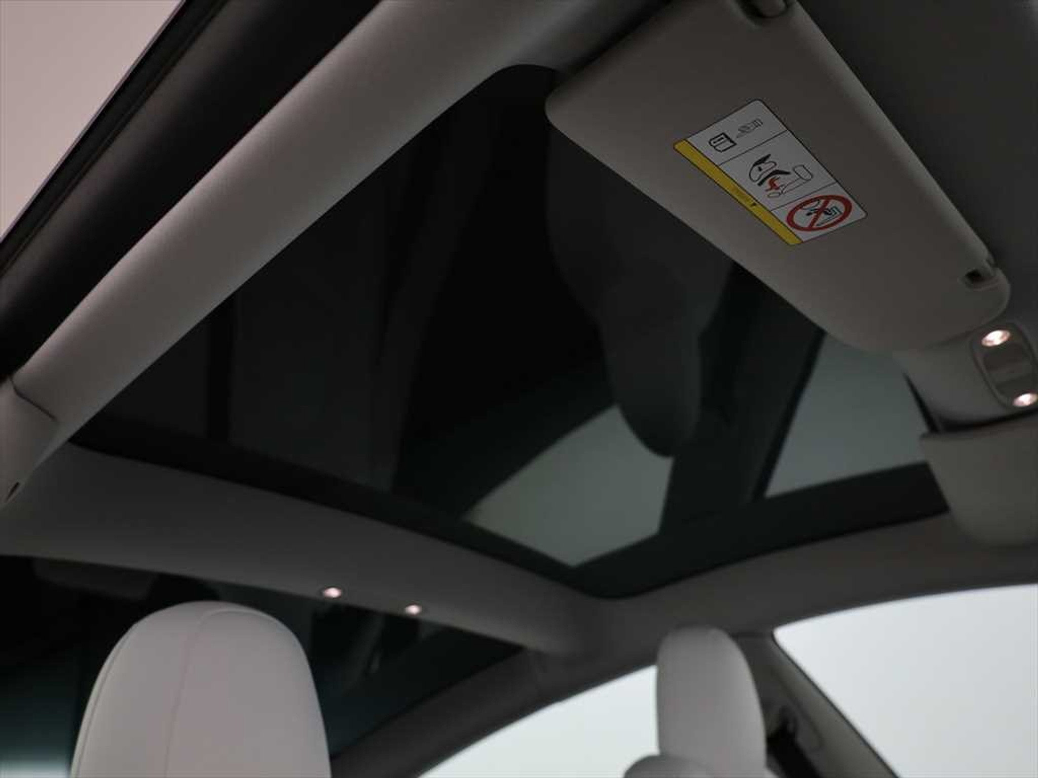 listing desktop thumbnail image 11