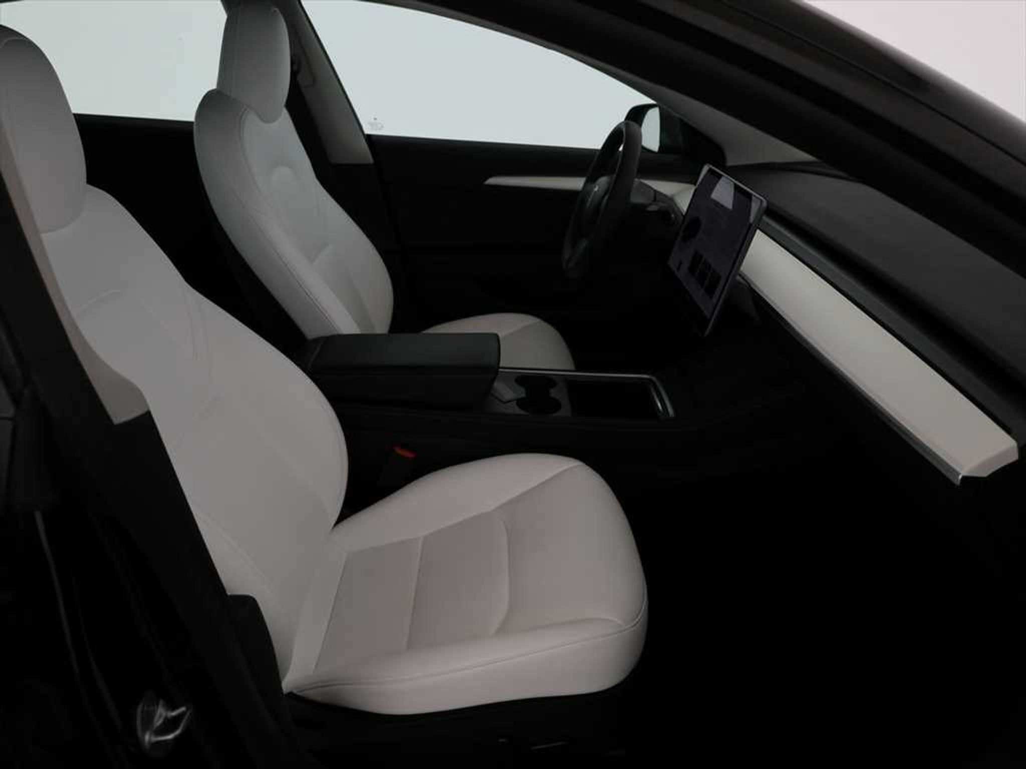 listing desktop thumbnail image 9