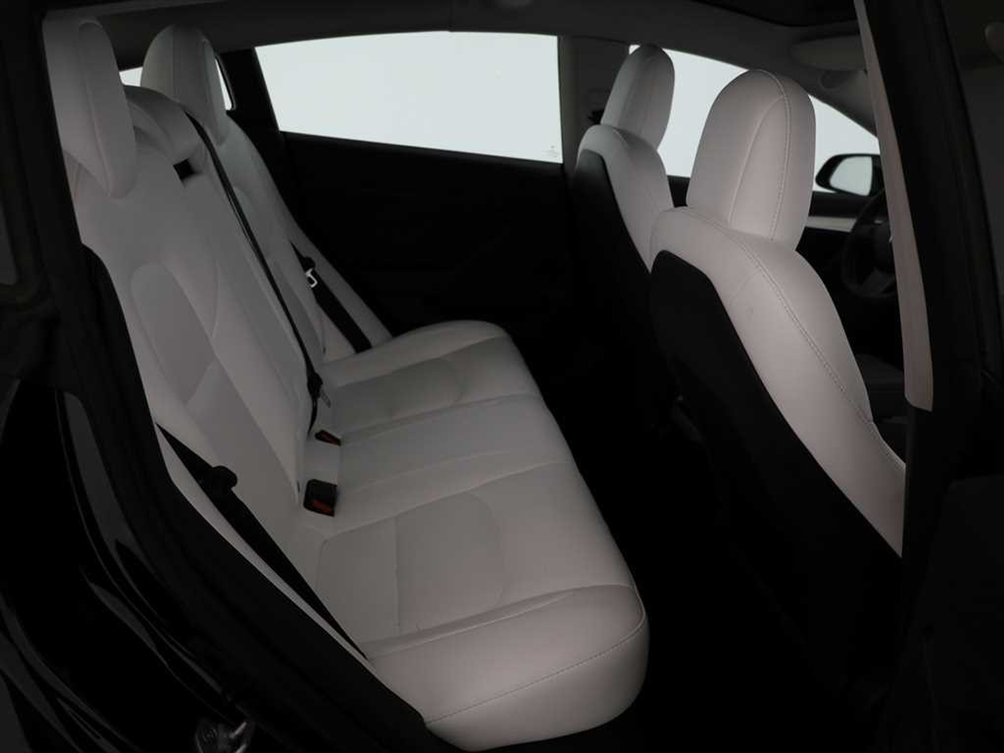 listing desktop thumbnail image 10