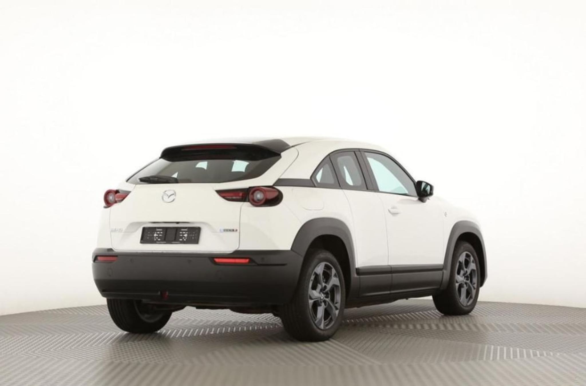 listing desktop thumbnail image 1