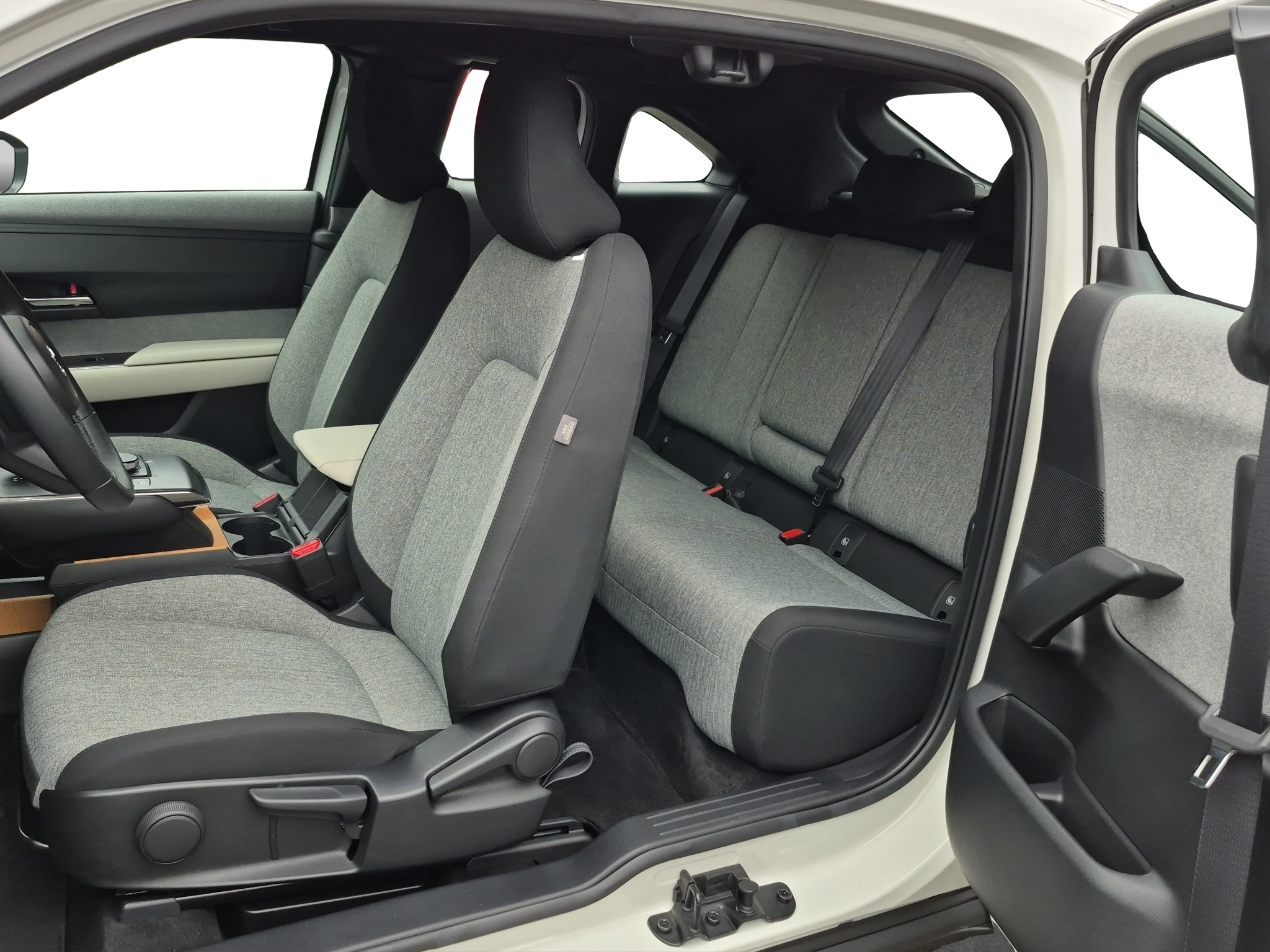 listing desktop thumbnail image 9