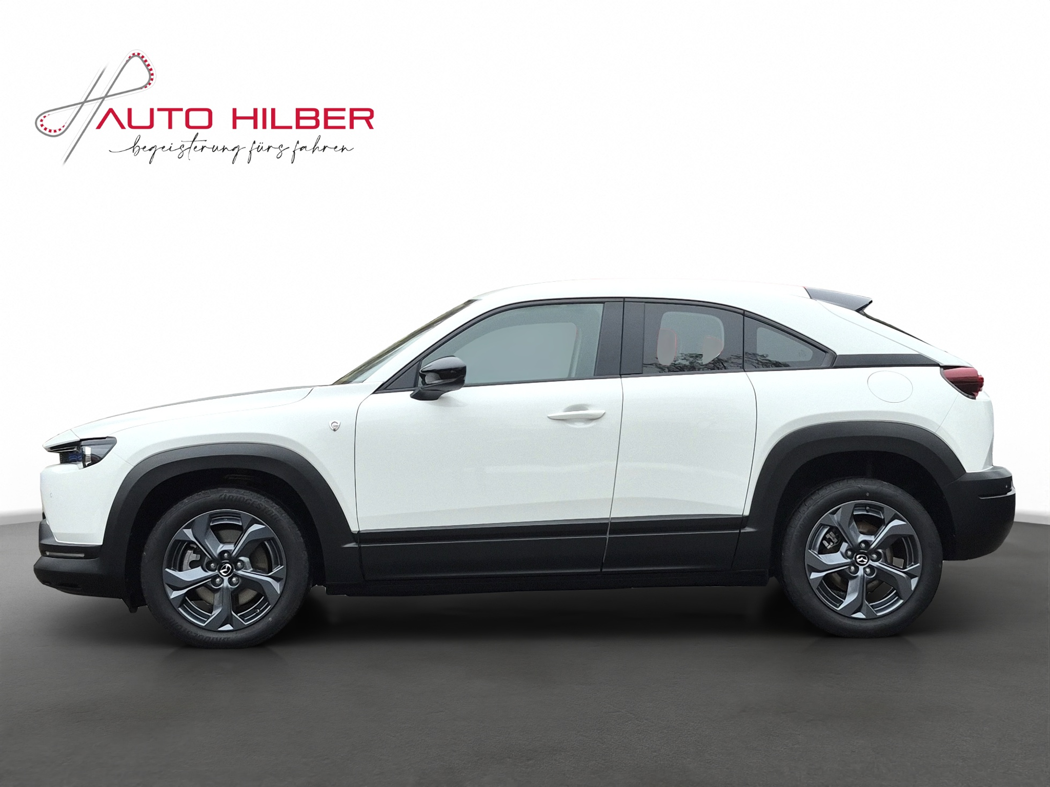 listing desktop thumbnail image 1