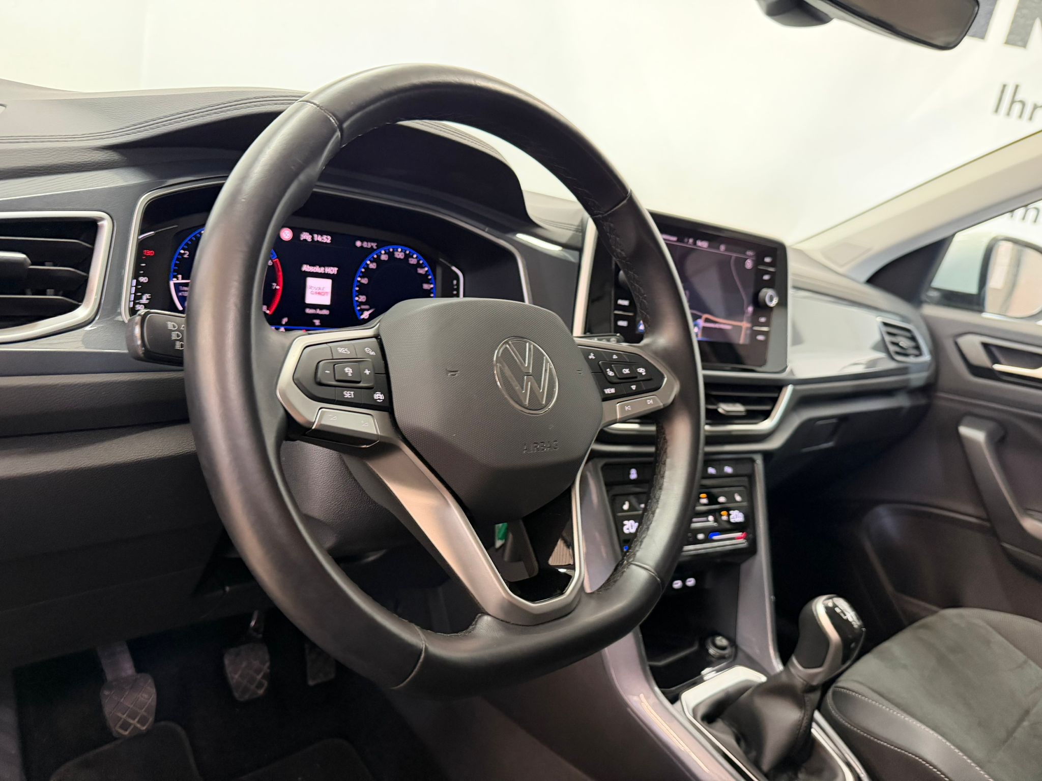 listing desktop thumbnail image 5