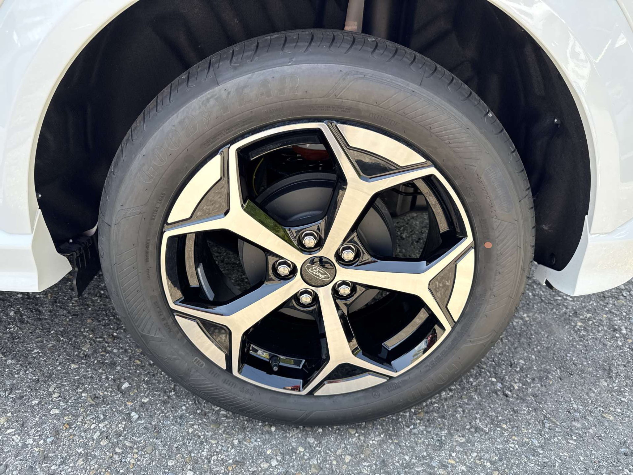 listing desktop thumbnail image 9