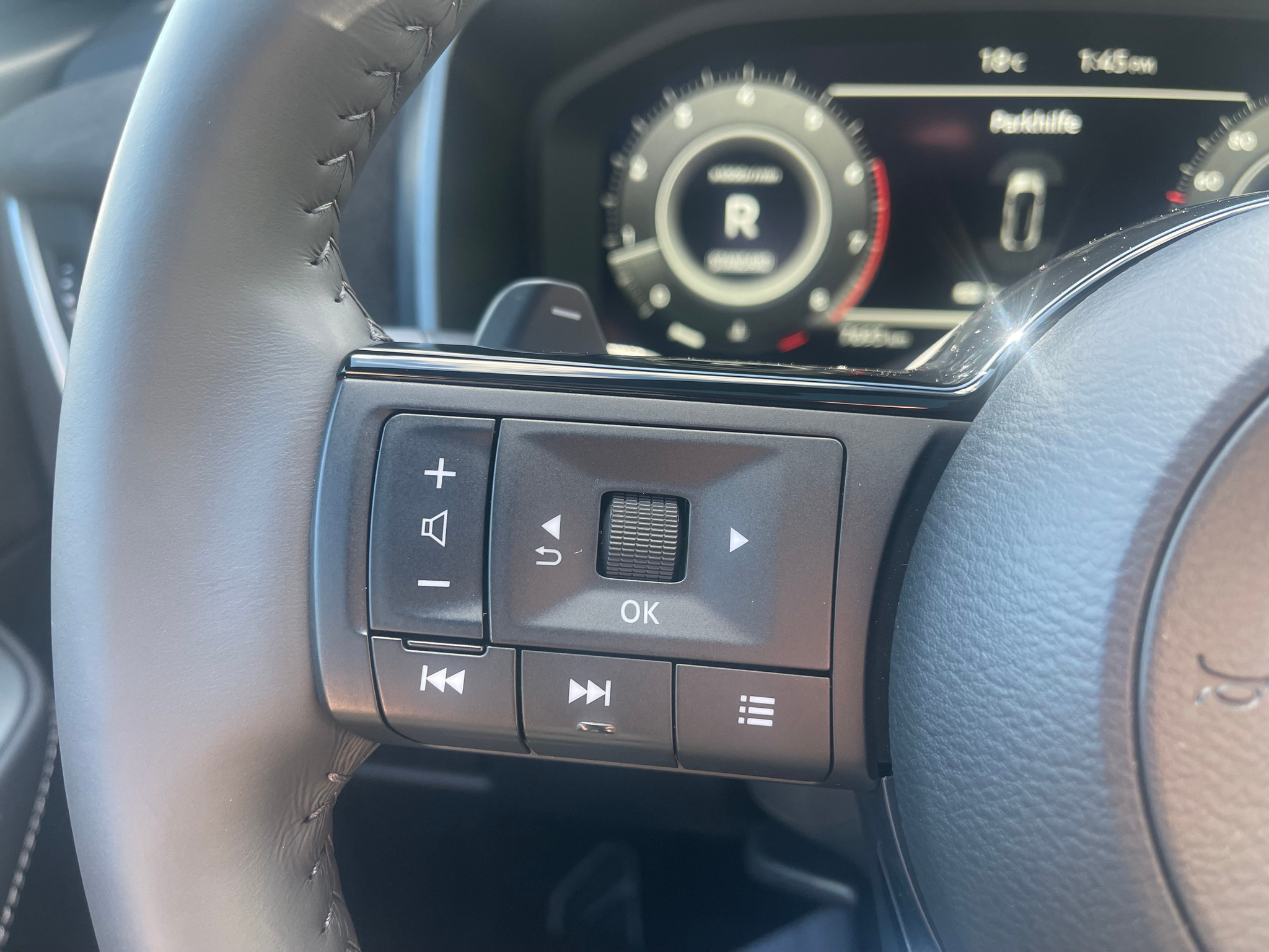 listing desktop thumbnail image 16