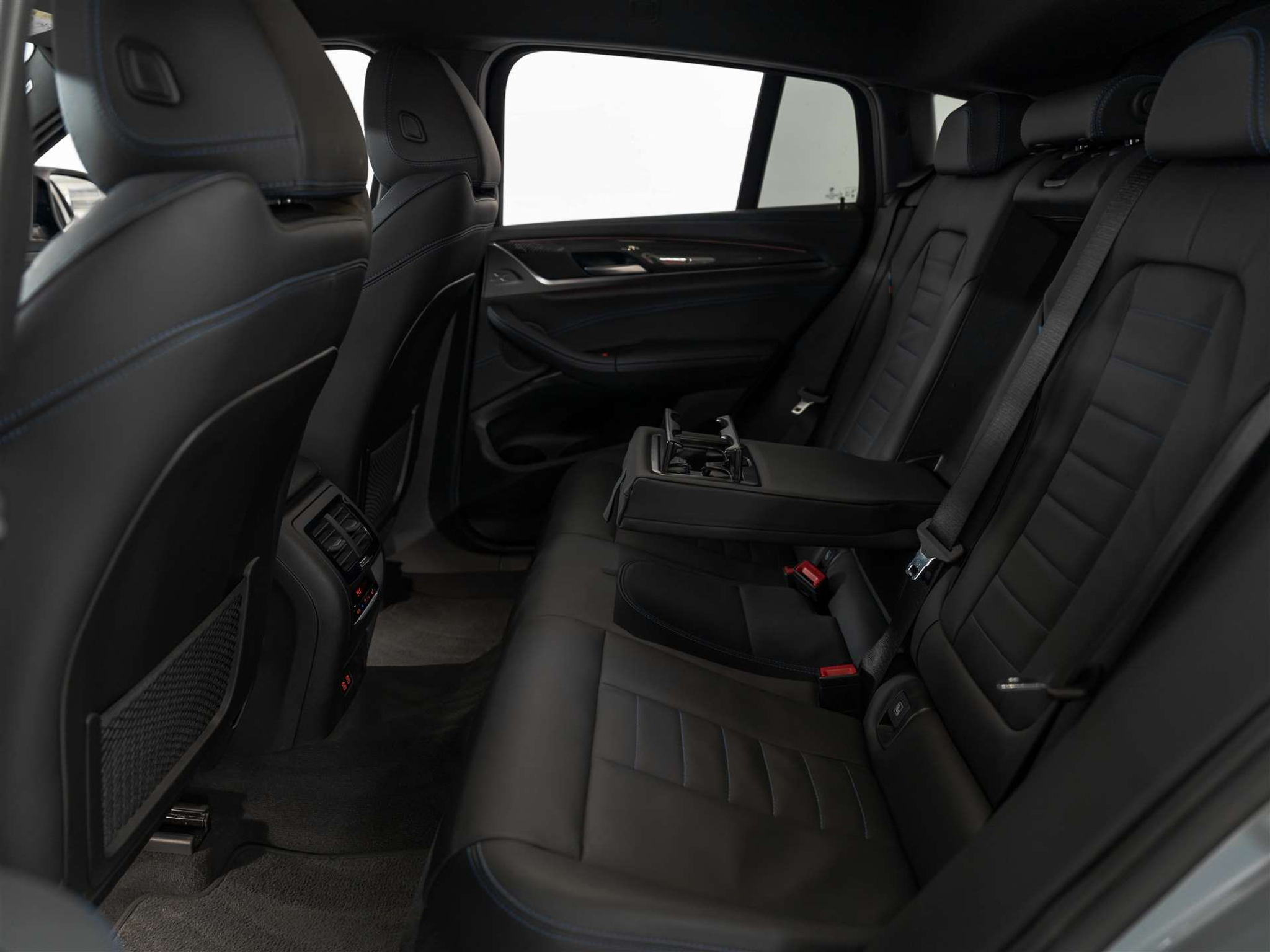 listing desktop thumbnail image 13