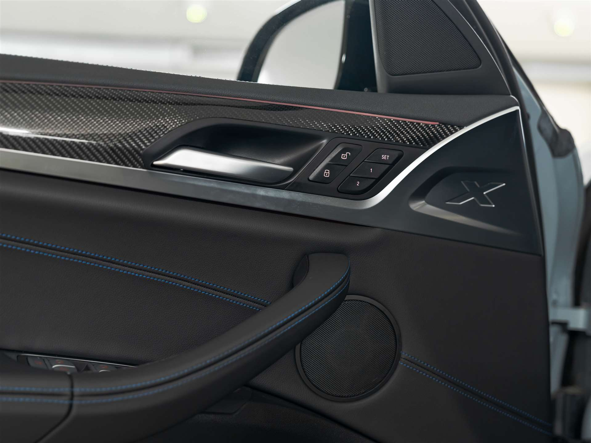 listing desktop thumbnail image 23