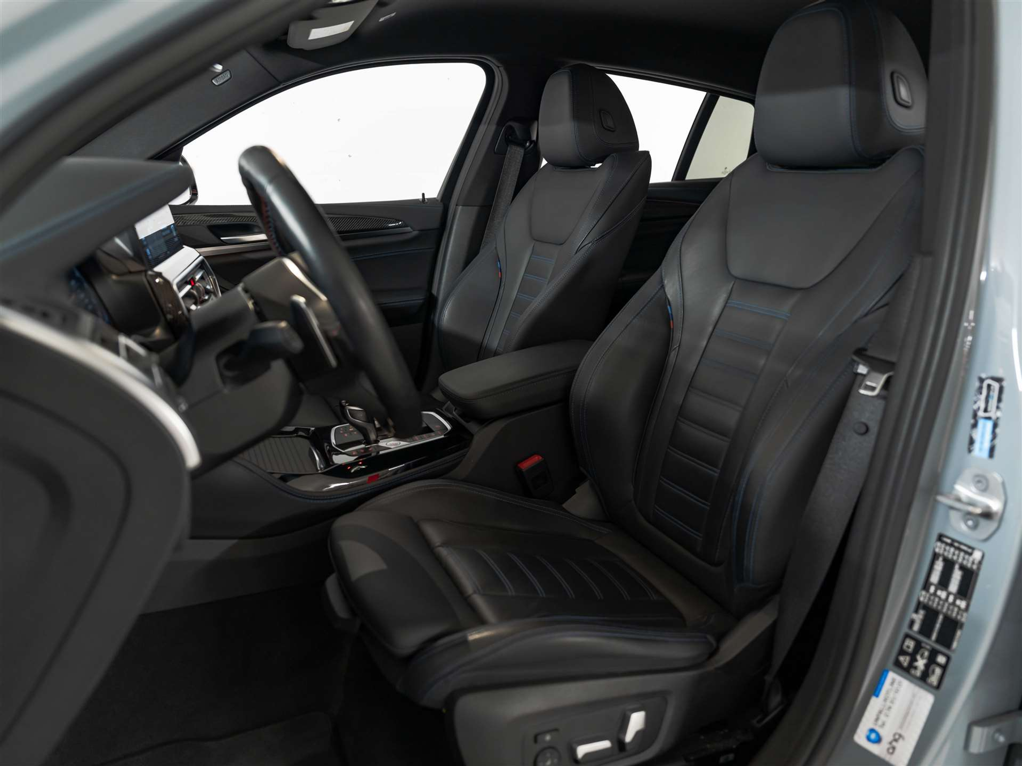 listing desktop thumbnail image 11