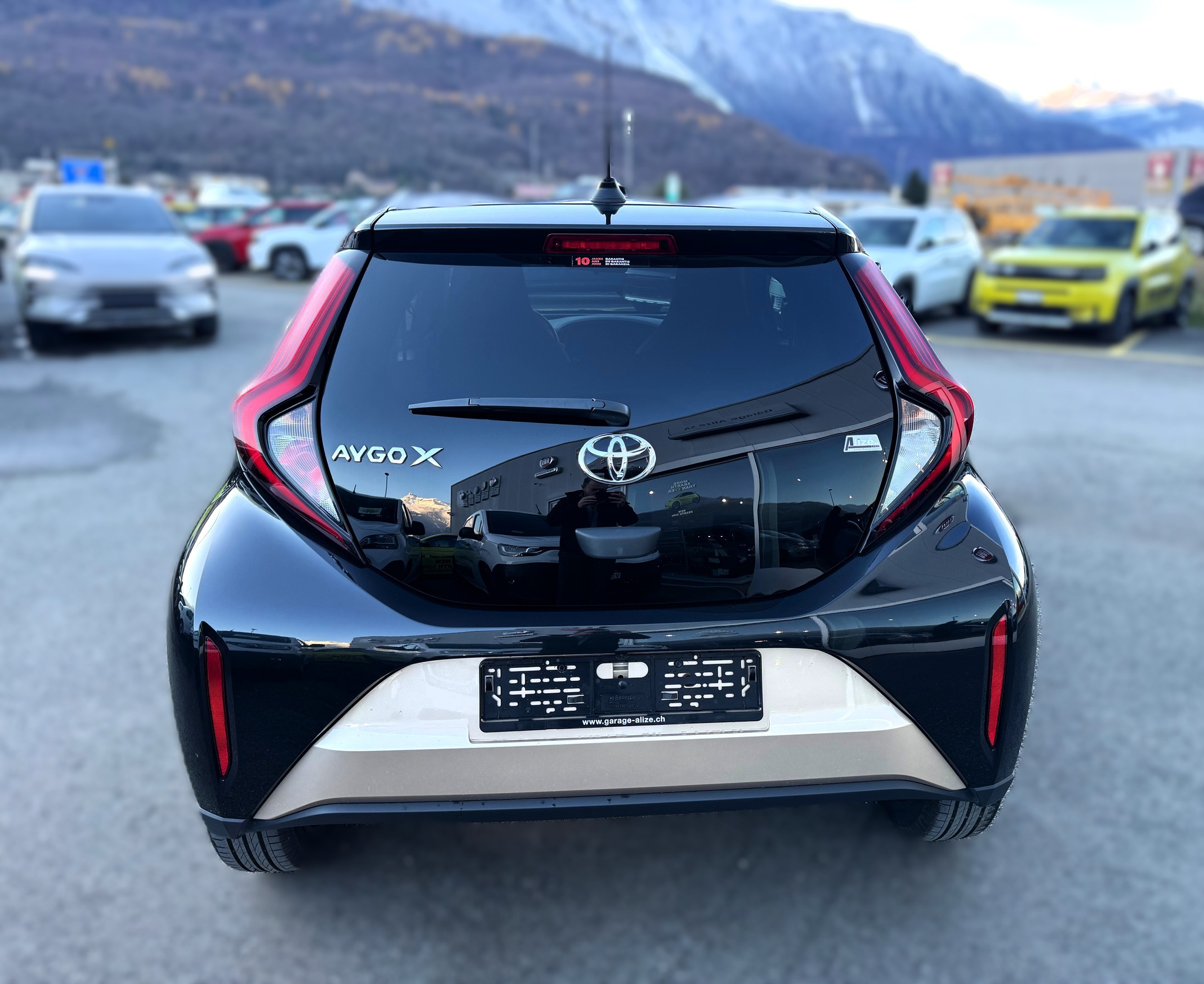 listing desktop thumbnail image 4