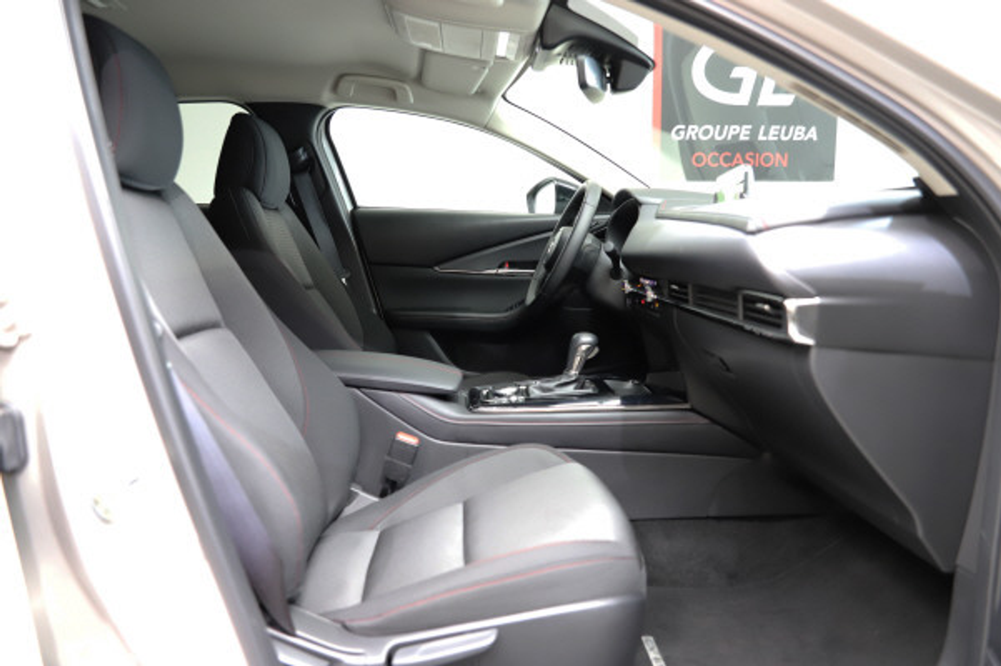 listing desktop thumbnail image 8