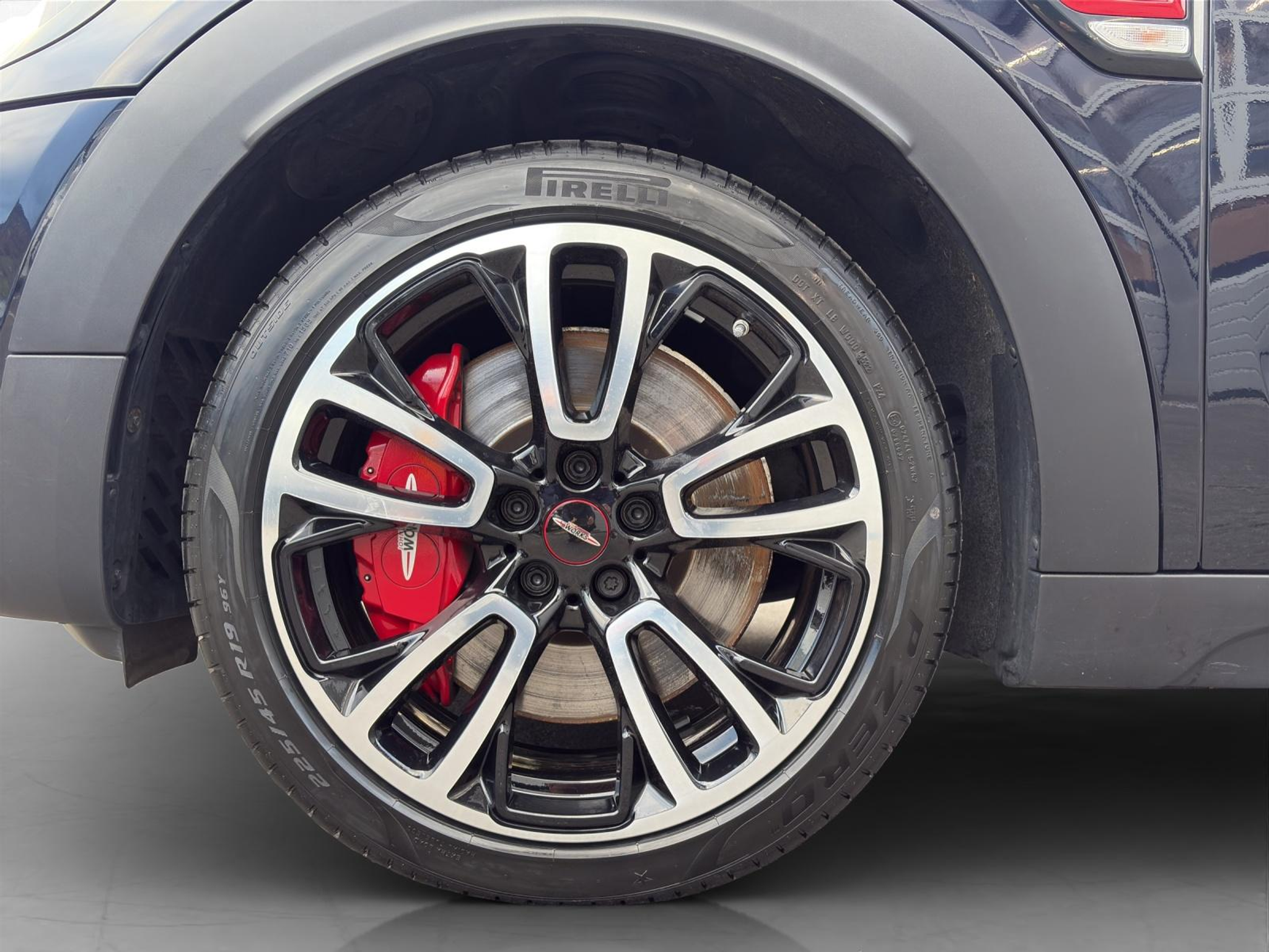 listing desktop thumbnail image 8