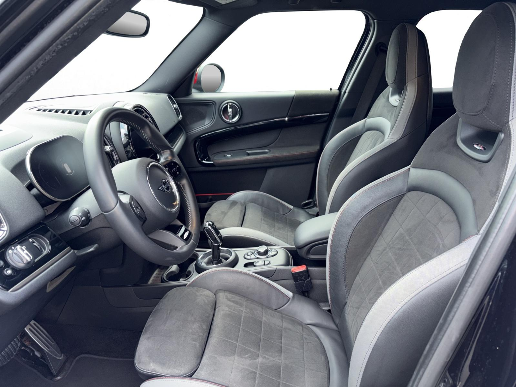 listing desktop thumbnail image 9