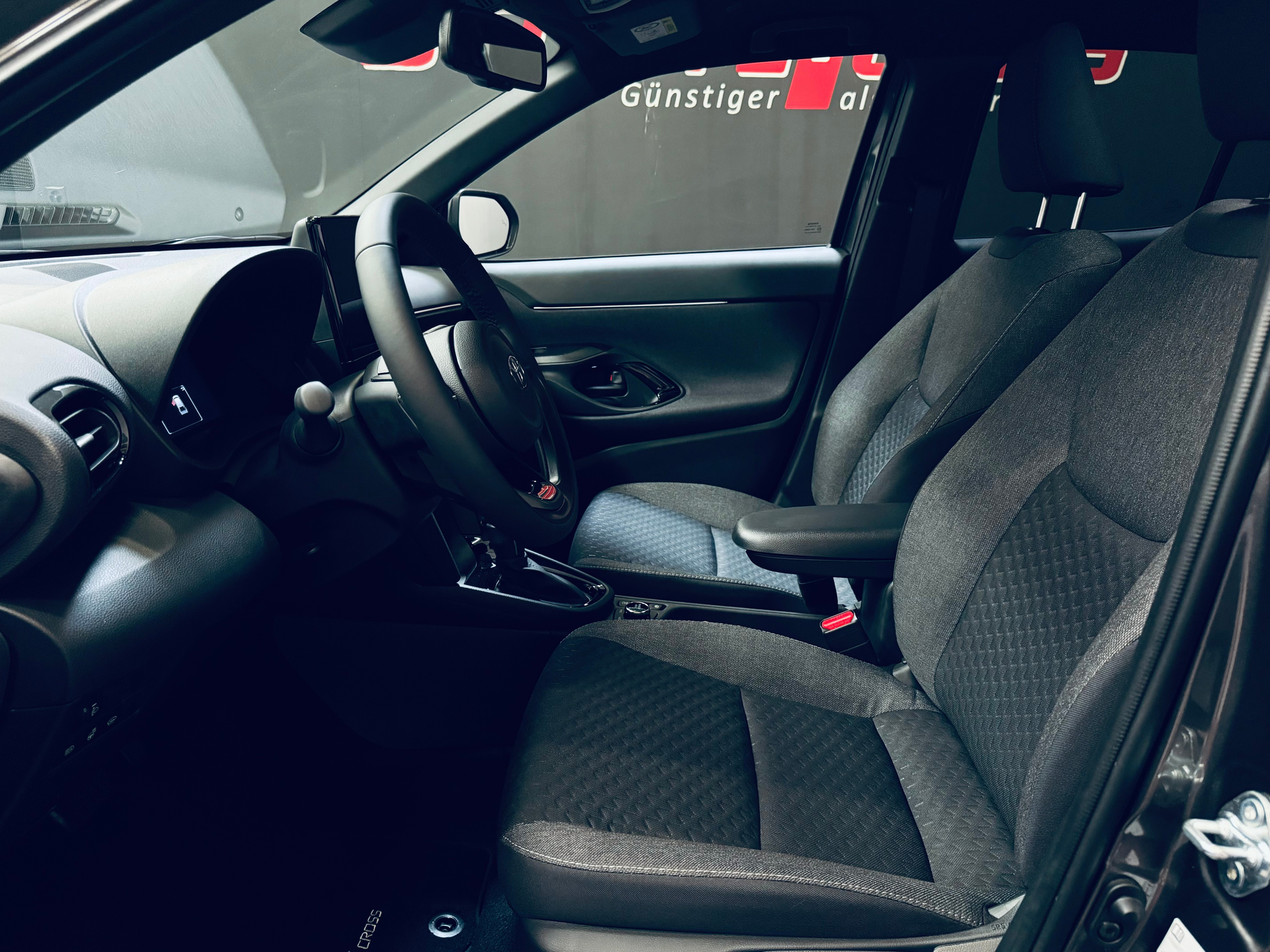 listing desktop thumbnail image 11