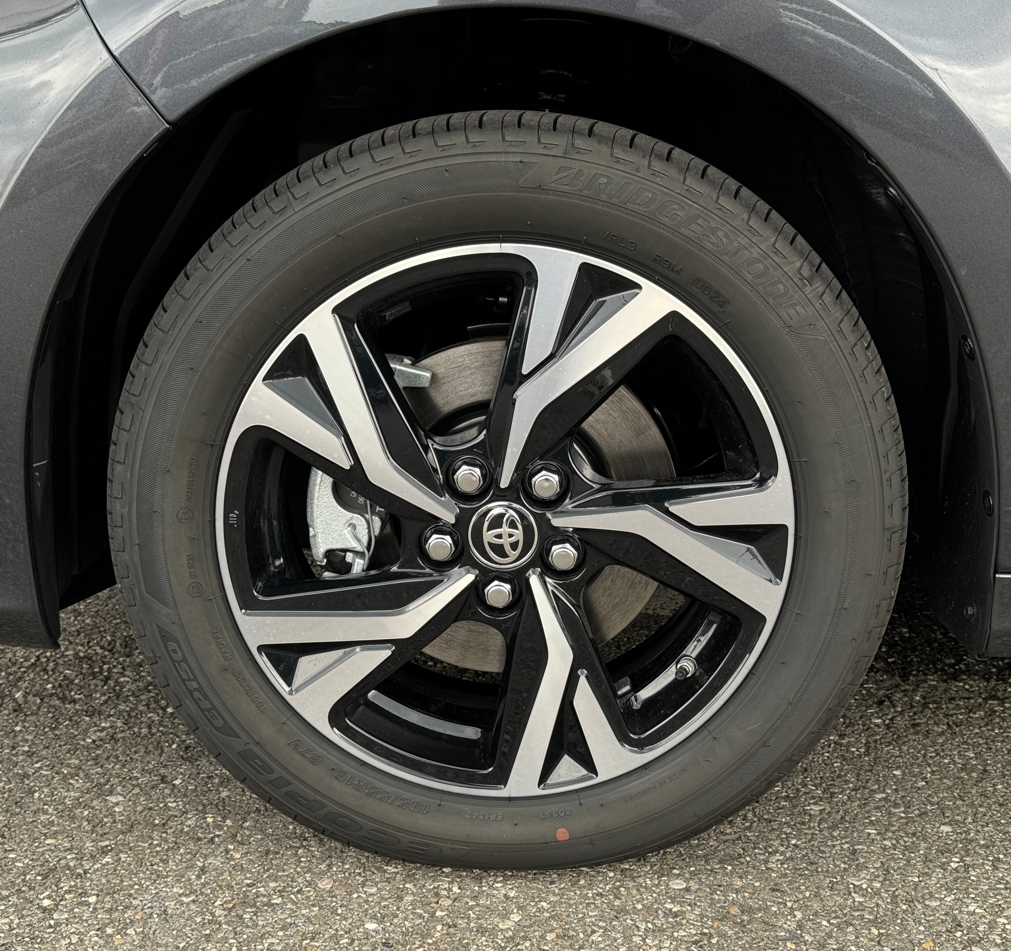 listing desktop thumbnail image 5